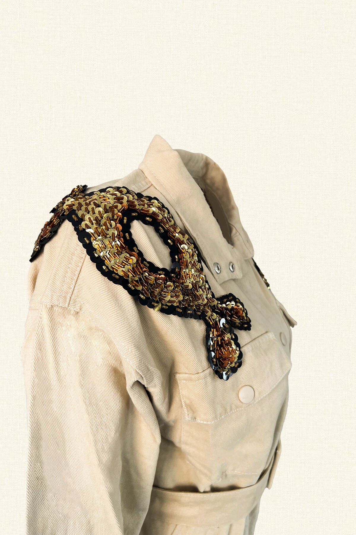 Omuzları 3 Renk İşlemeli Krem Jean Ceket