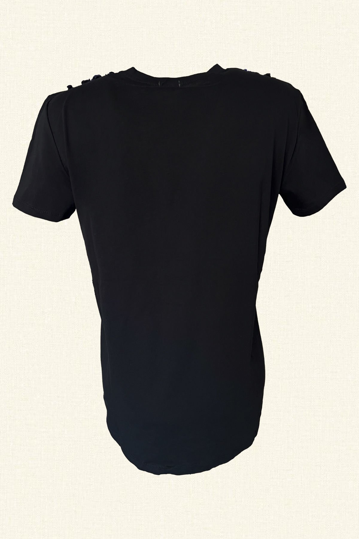 Lila Çiçek İşlemeli Bisiklet Yaka Pamuklu Basic Siyah Tişört