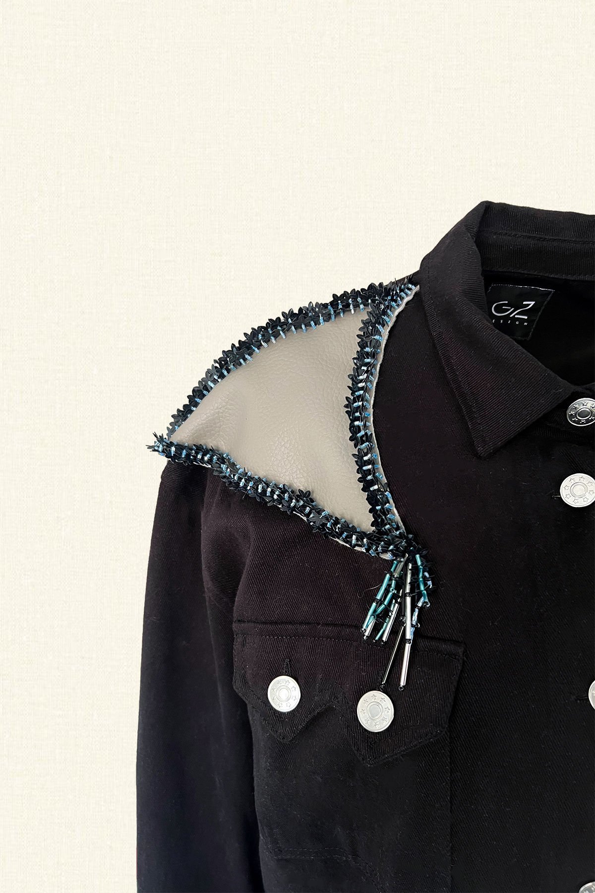 Deri Üzeri Pul İşlemeli Uzun Siyah Oversize Jean Ceket