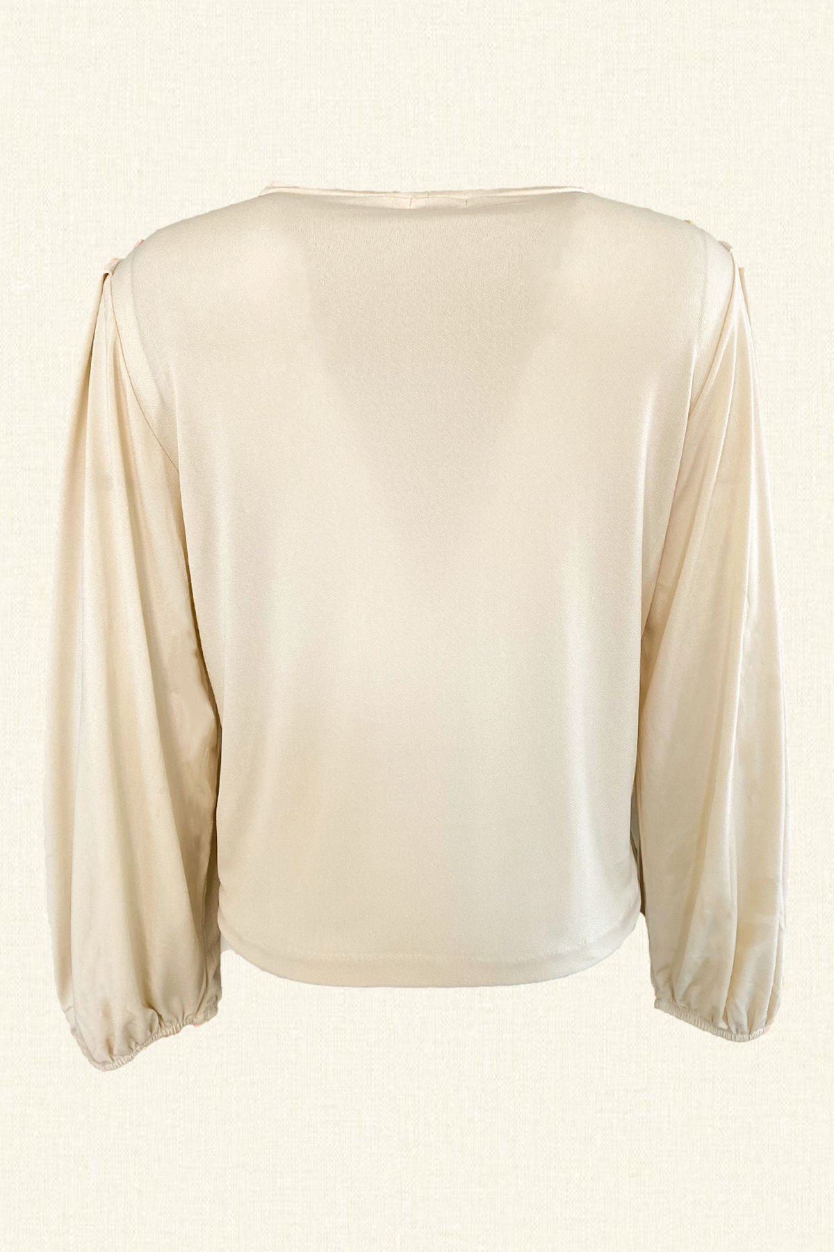 Kırmızı Çiçek İşlemeli Balon Kollu Krem Renk Bluz