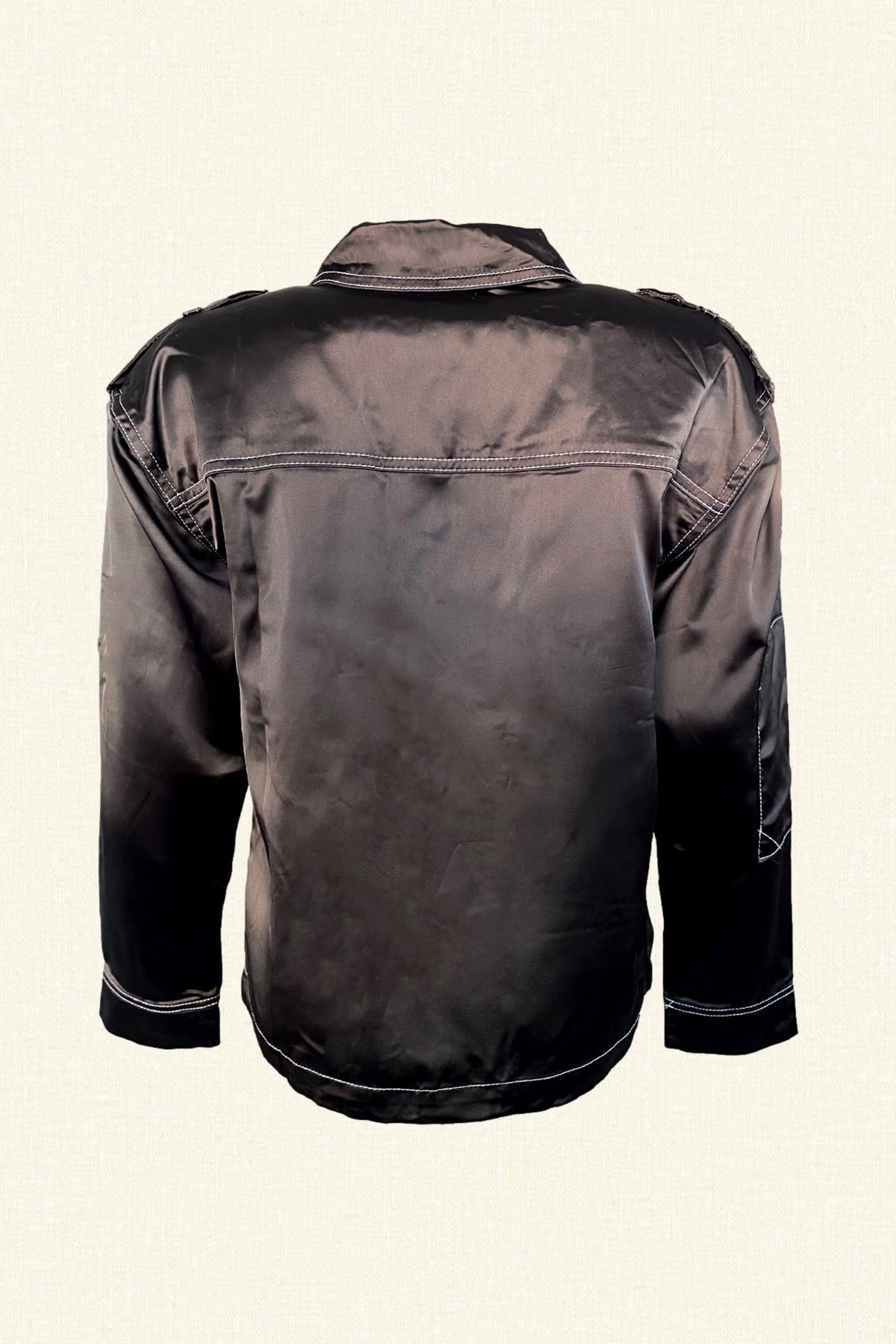 Yakası Renkli İşlemeli Siyah Saten Ceket