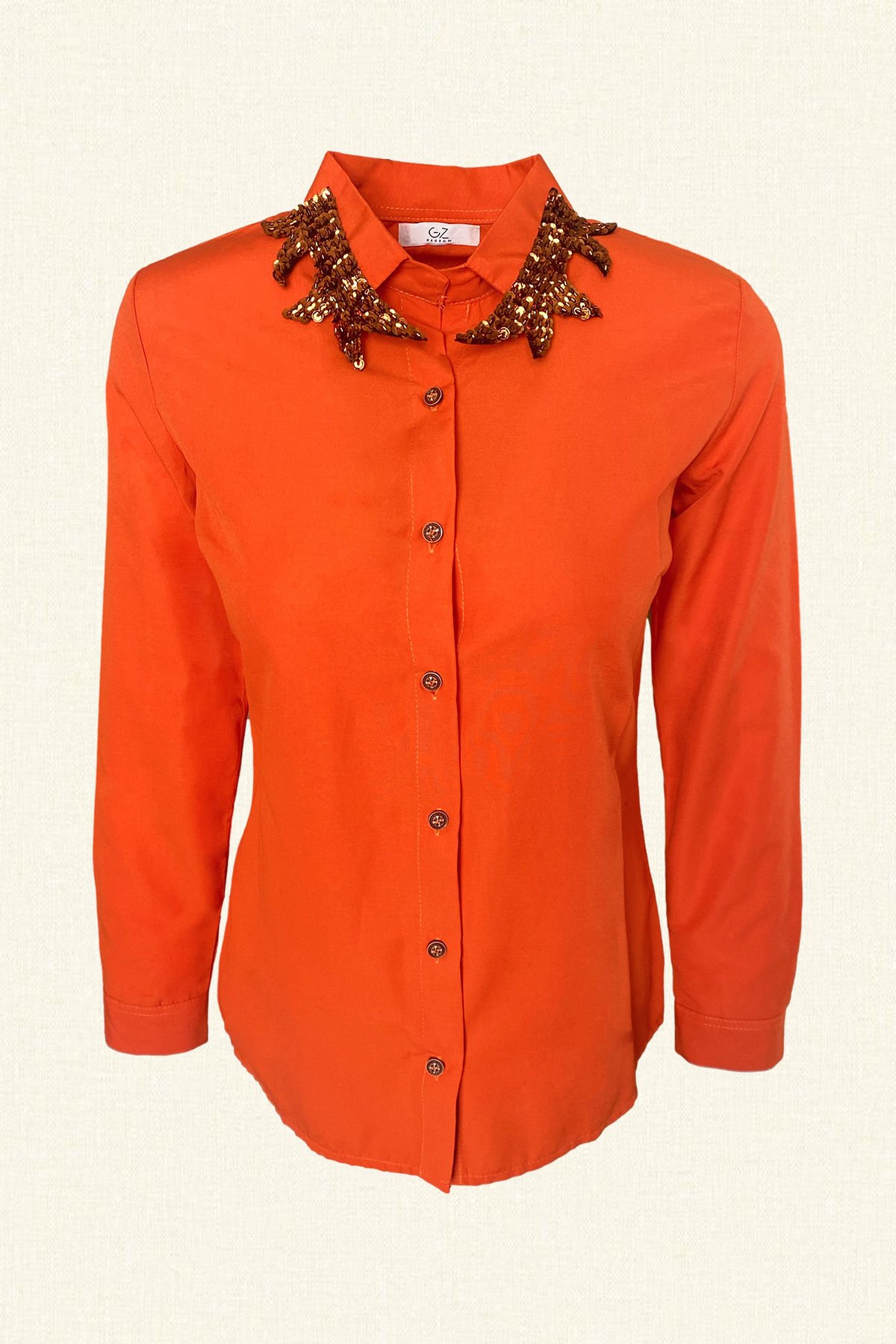 Yakası Bakır Boncuk İşlemeli Turuncu Gömlek