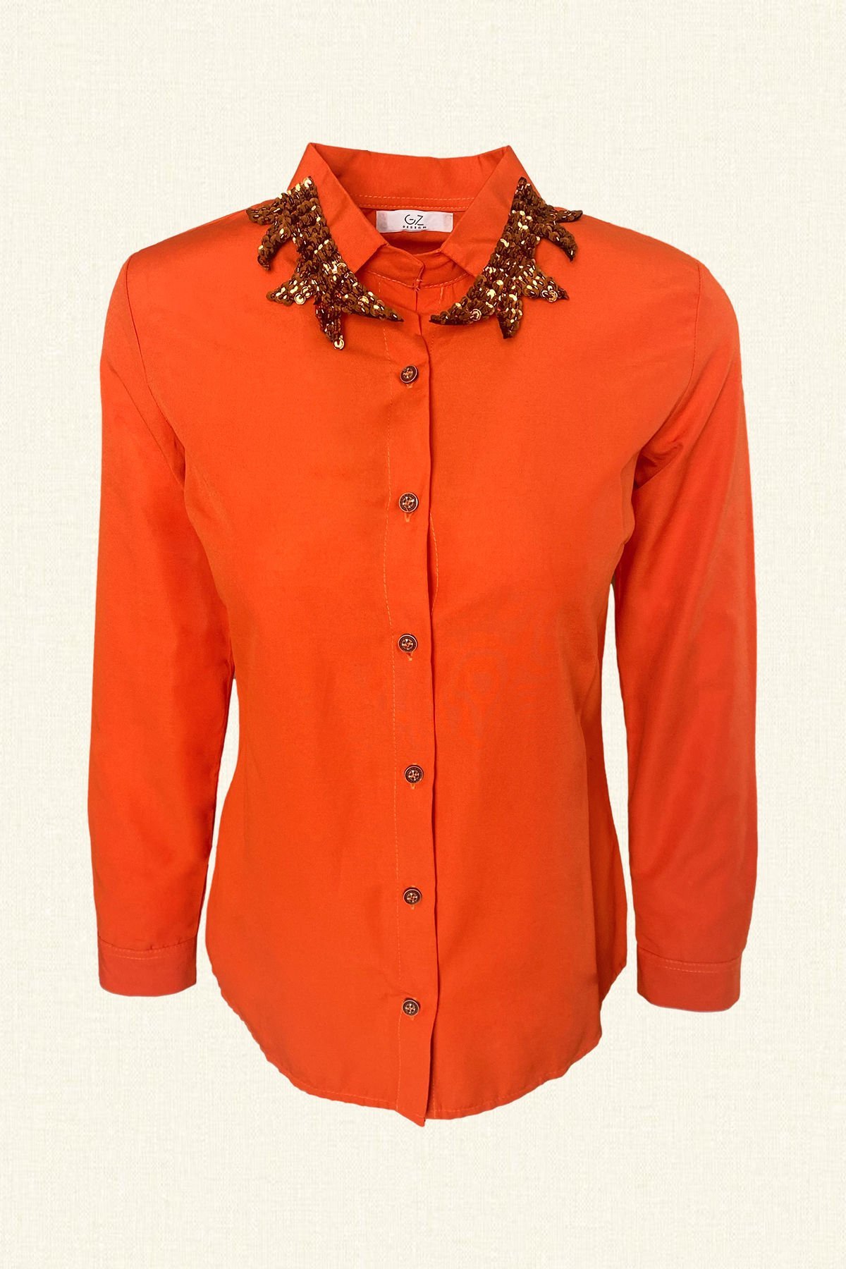 Yakası Bakır Boncuk İşlemeli Turuncu Gömlek