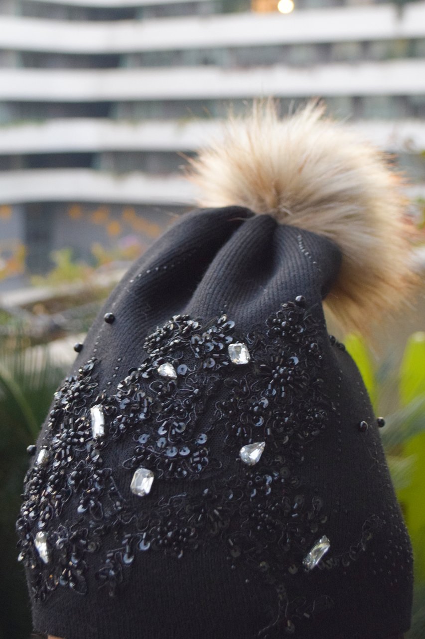 Kristal taşlı siyah bere