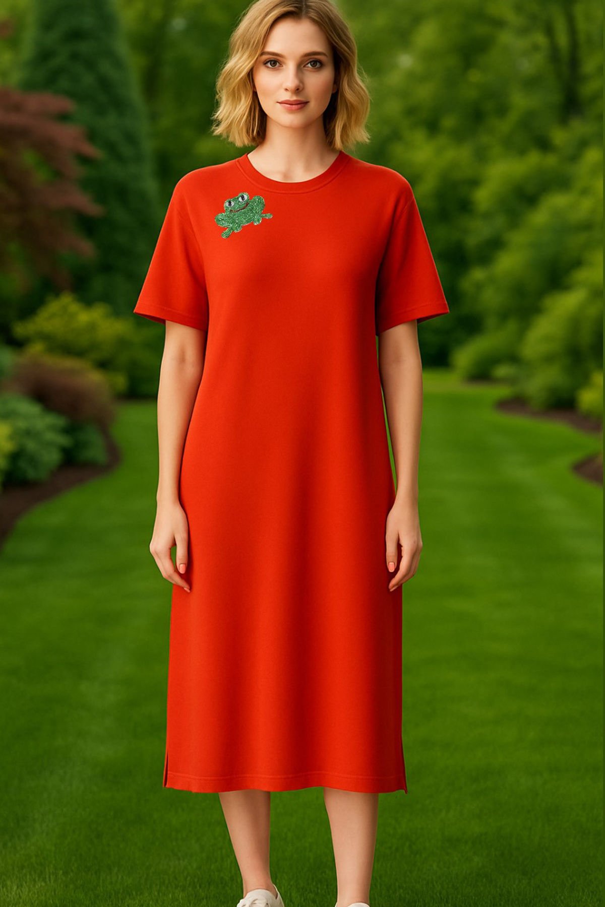 Kurbağa İşlemeli Kırmızı Penye Oversize Elbise