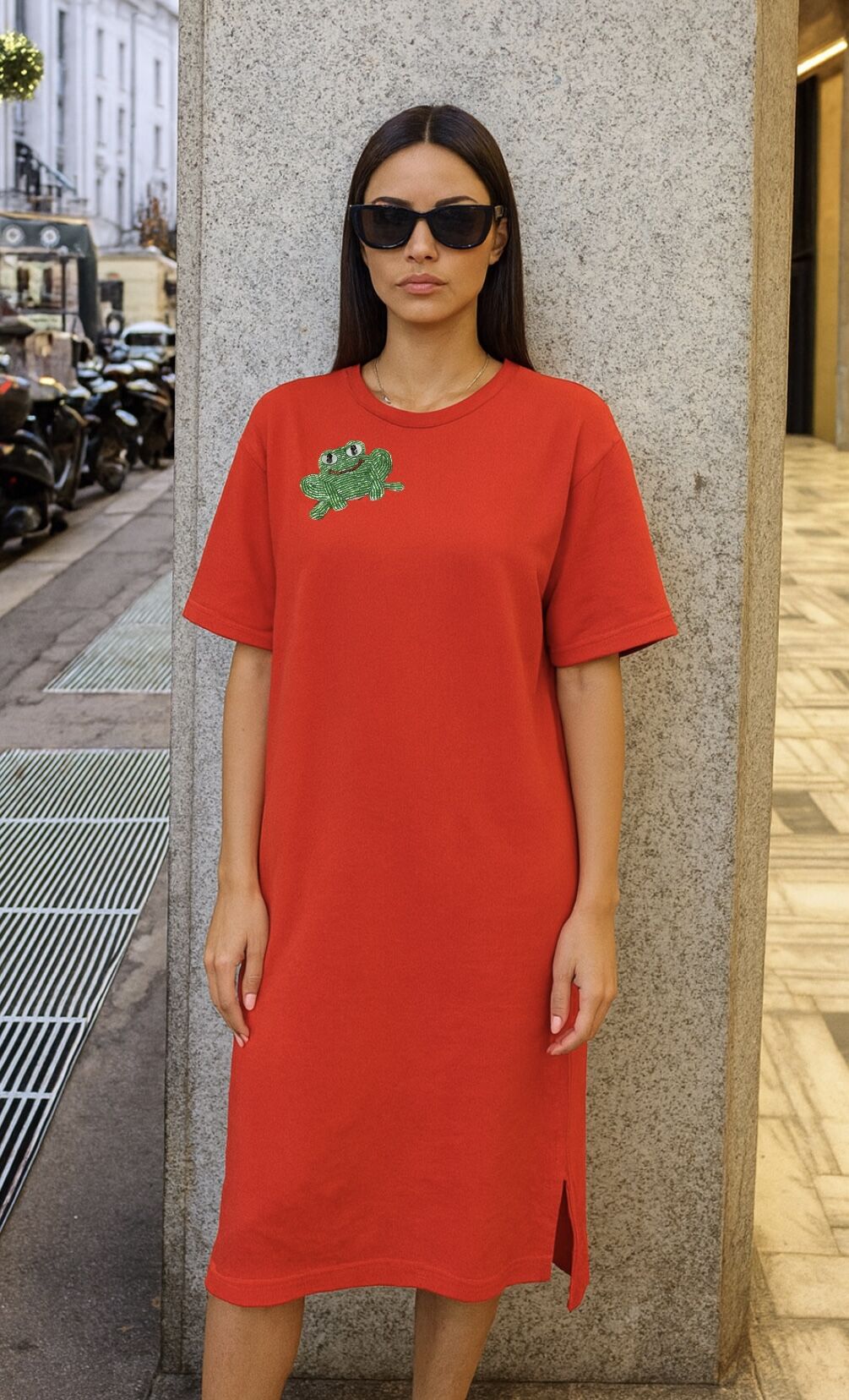 Kurbağa İşlemeli Kırmızı Penye Oversize Elbise