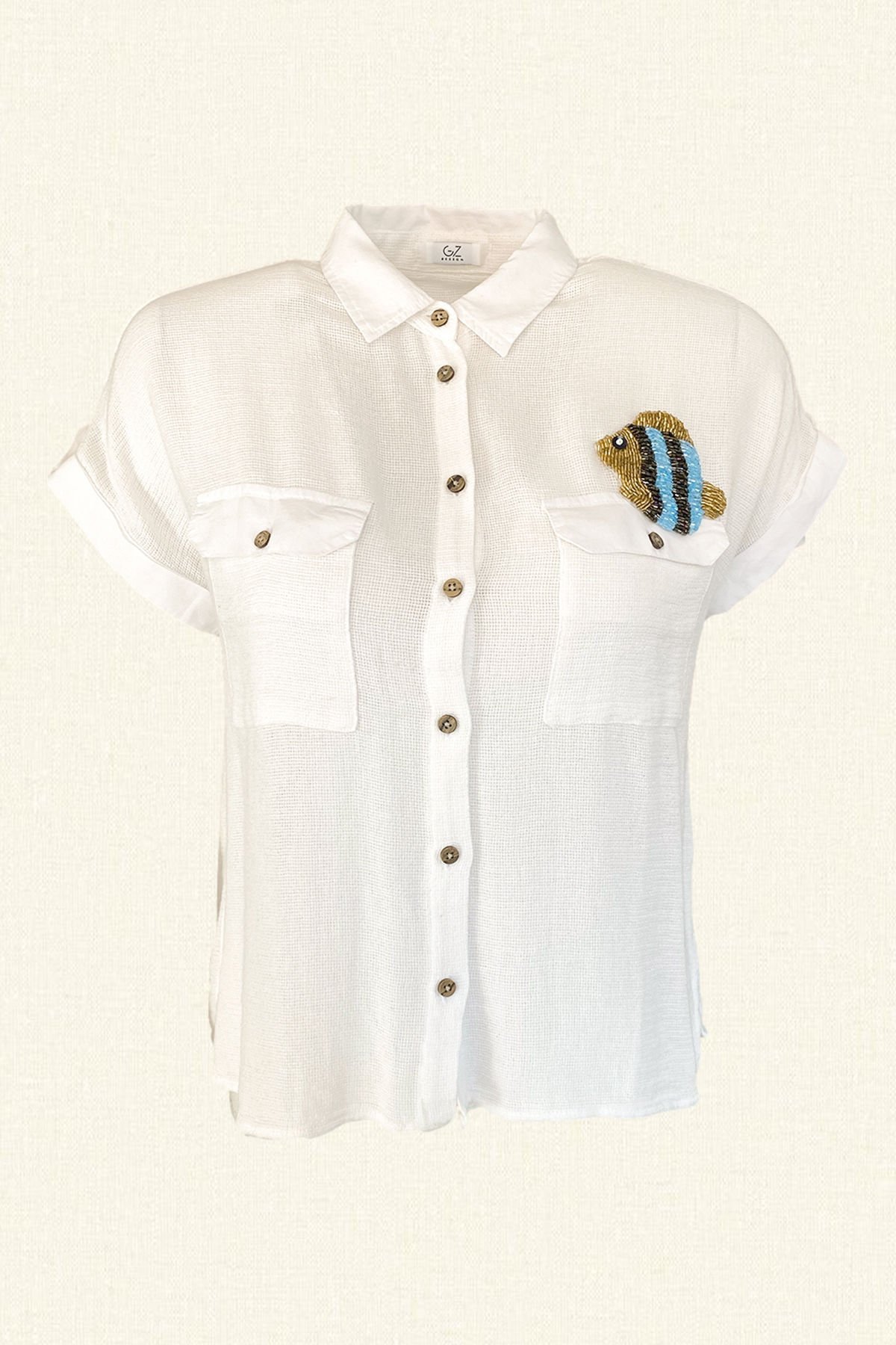 Balık İşlemeli Beyaz Gömlek