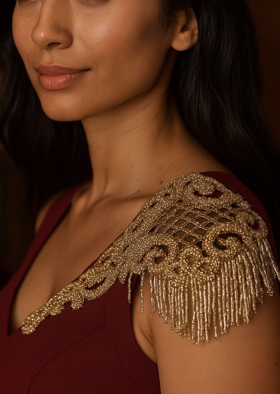 Gold Püsküllü Bordo Kalem Elbise