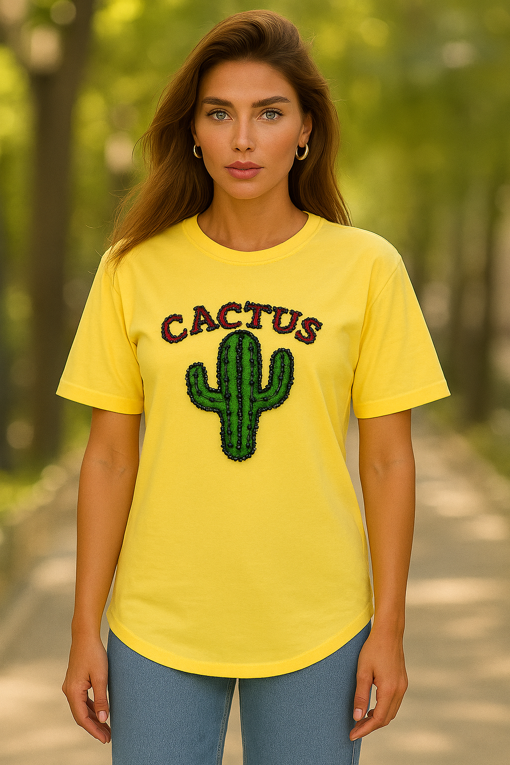 Boncuk İşlemeli Kaktüs Detaylı Bisiklet Yaka Sarı Tişört
