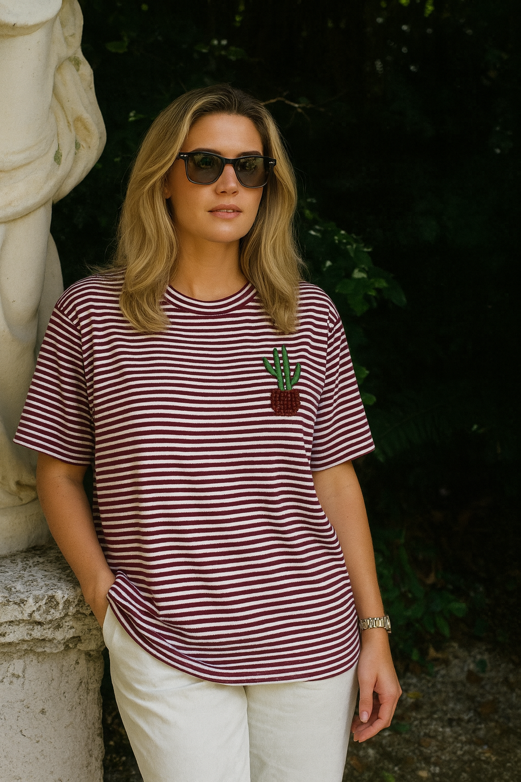 Kaktüs İşlemeli Bordo Çizgili Bisiklet Yaka Oversize Tişört