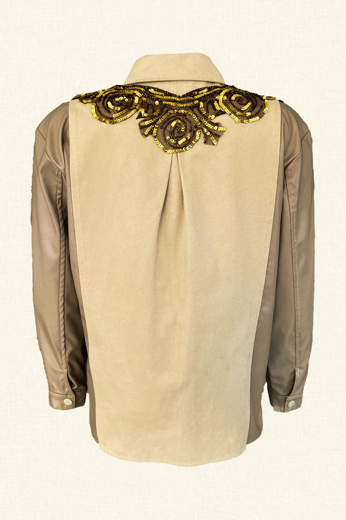 Sırtı Gold ve Bakır İşlemeli Kolları Deri Detay Krem Jean Ceket