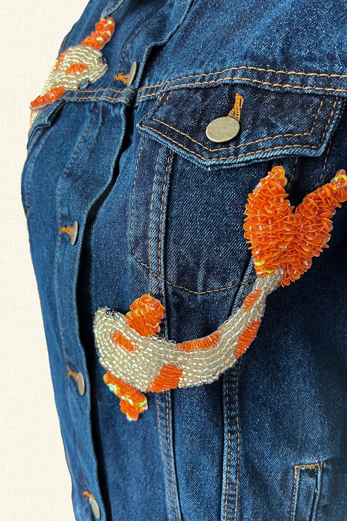 Turuncu Balık İşlemeli Koyu Renk Jean Ceket