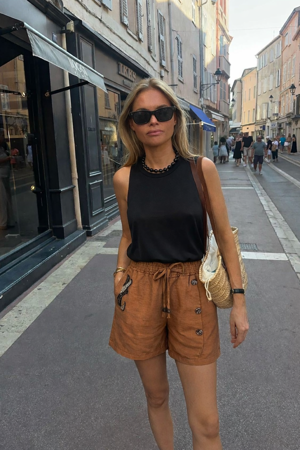 4 Renk İşlemeli Düğme Detaylı Kiremit Renk Şort