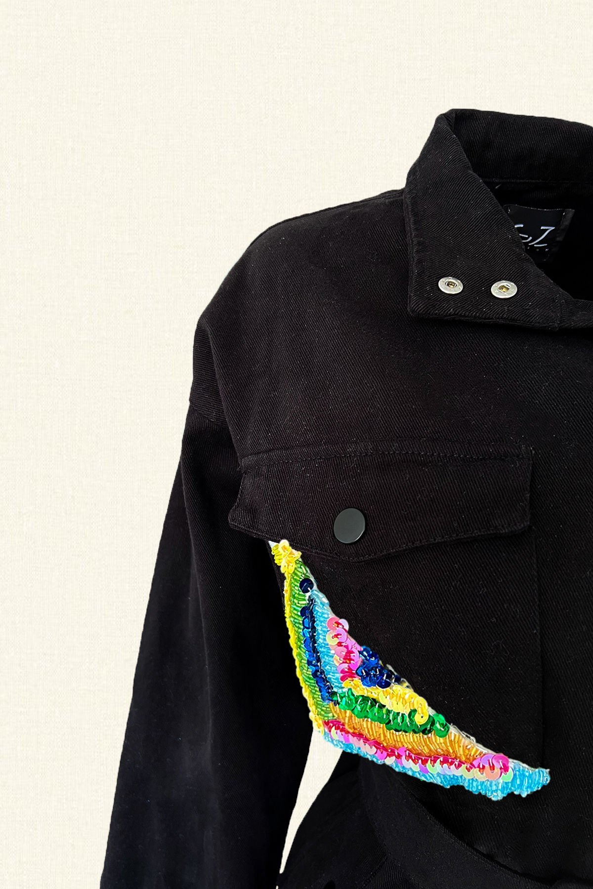 Renkli Boncuk İşlemeli Siyah Renk Jean Ceket