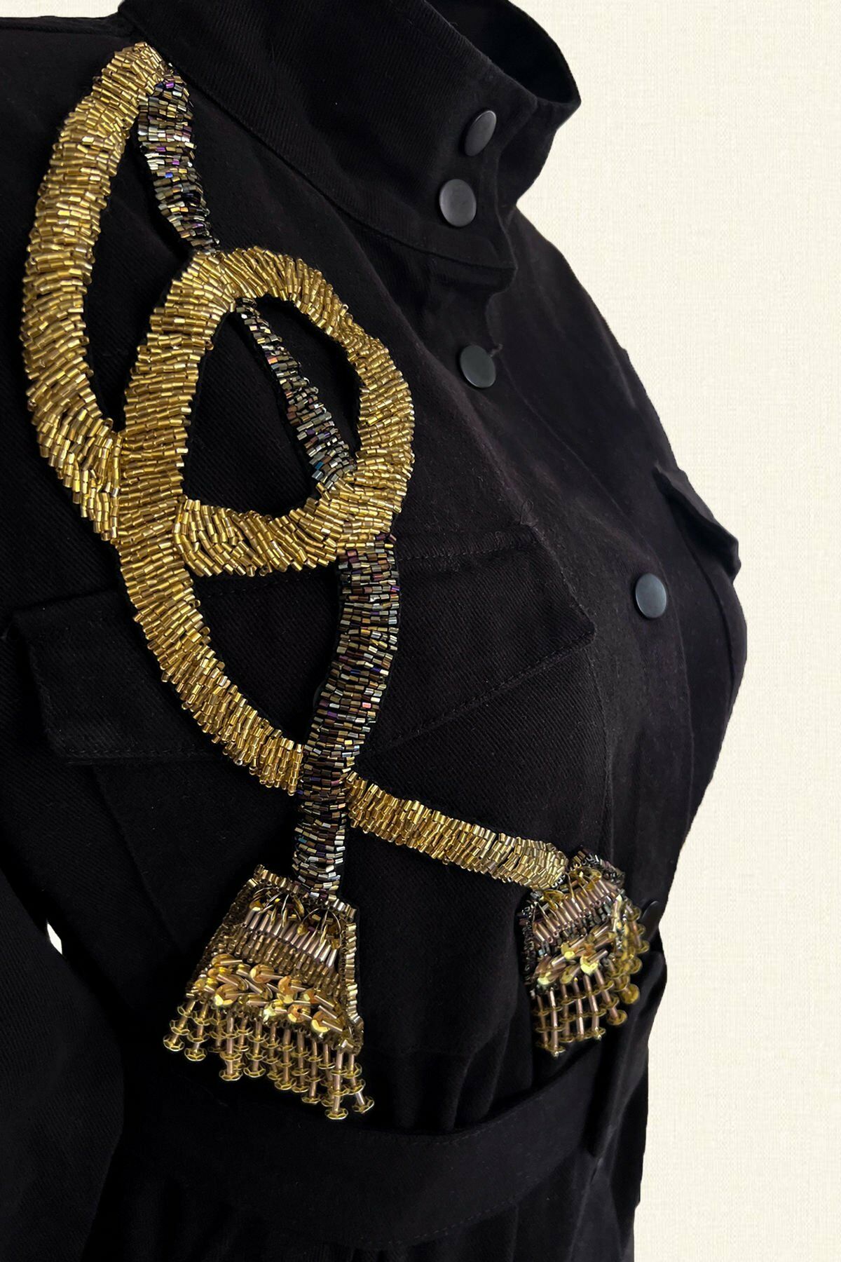 Gold Püskül İşlemeli Siyah Renk Jean Ceket