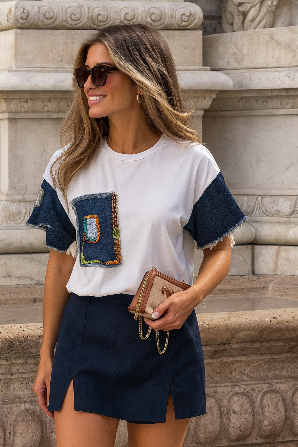 Jean Detaylı Boncuk İşlemeli Beyaz Tişört