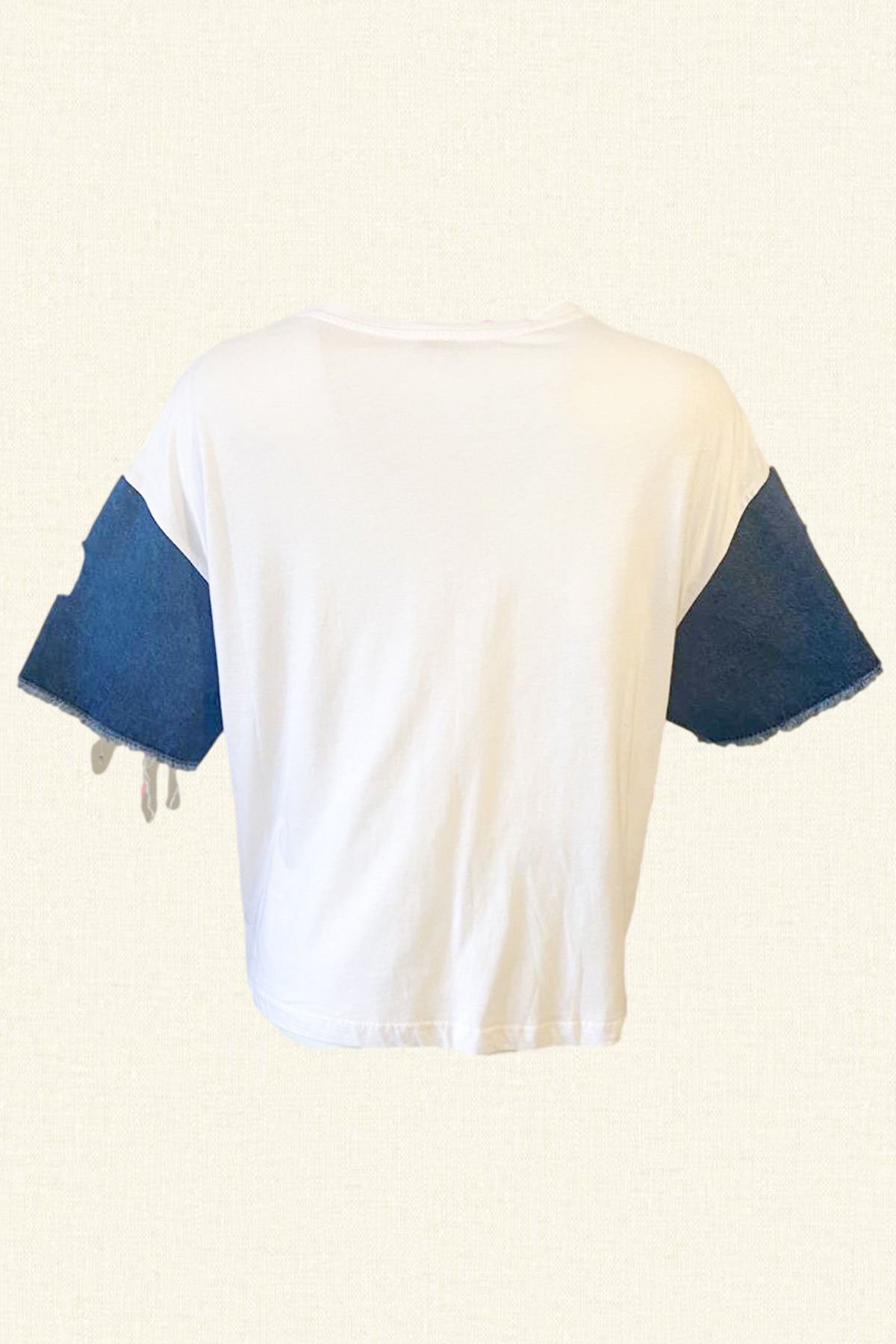 Jean Detaylı Boncuk İşlemeli Beyaz Tişört