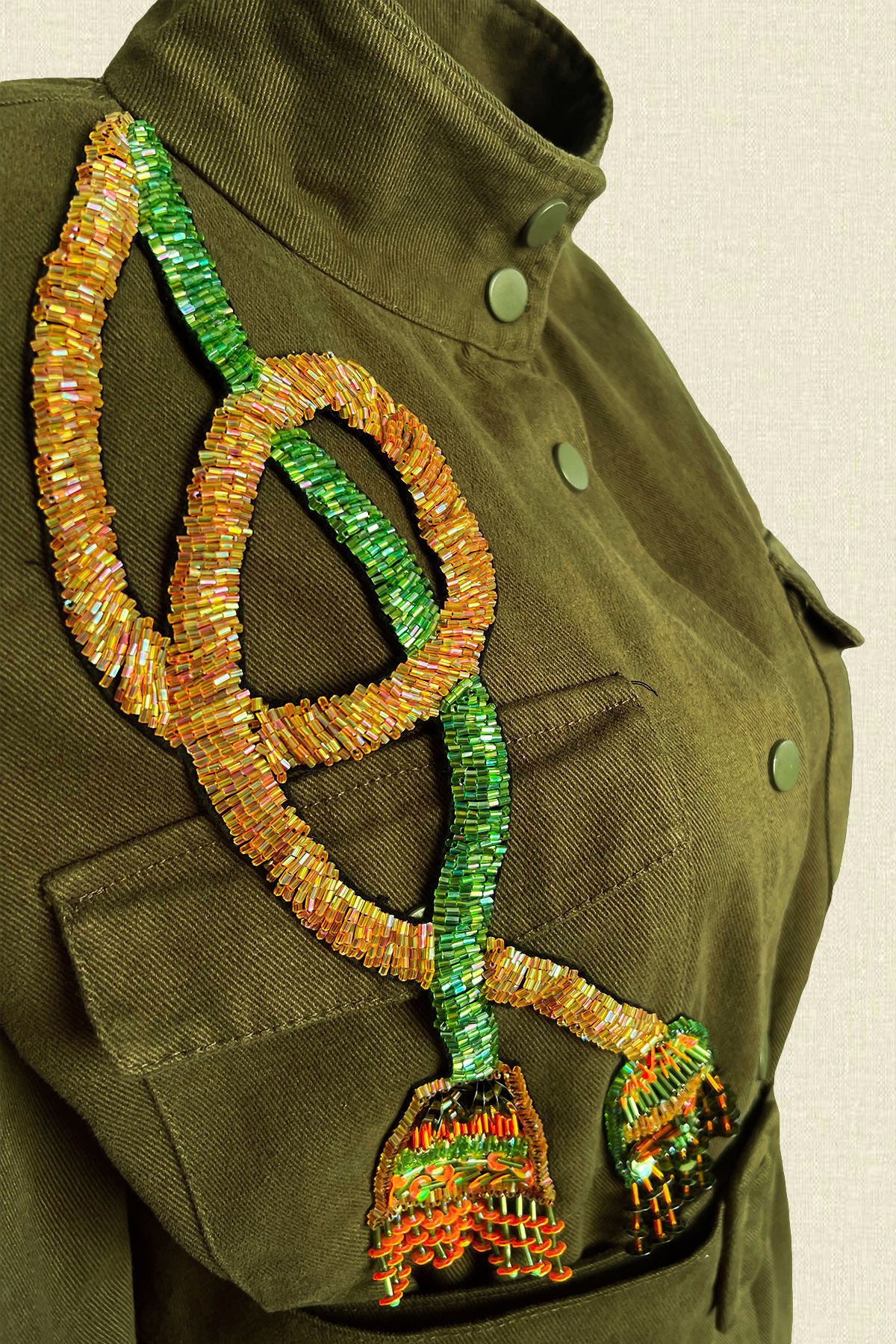 Turuncu Püskül İşlemeli Yeşil Renk Jean Ceket