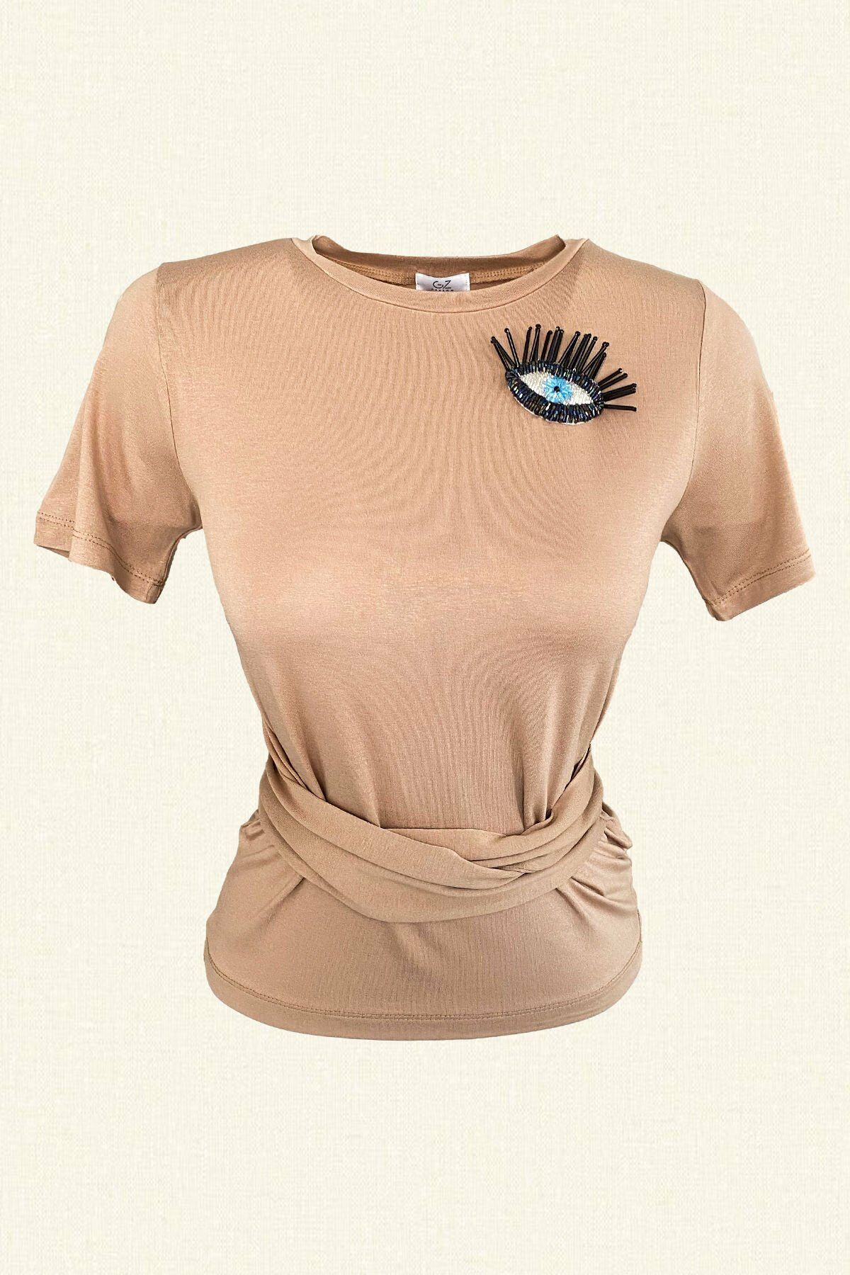 Göz İşlemeli Bağlama Detaylı Krem Bluz