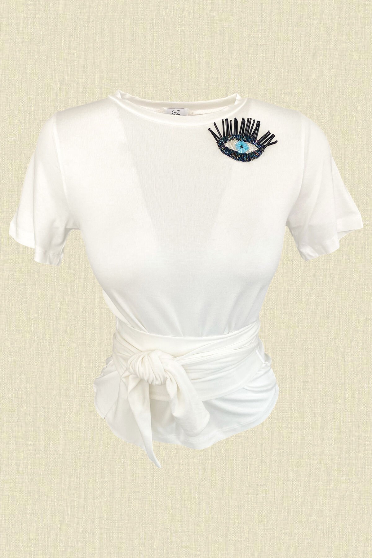 Göz İşlemeli Bağlama Detaylı Beyaz Bluz