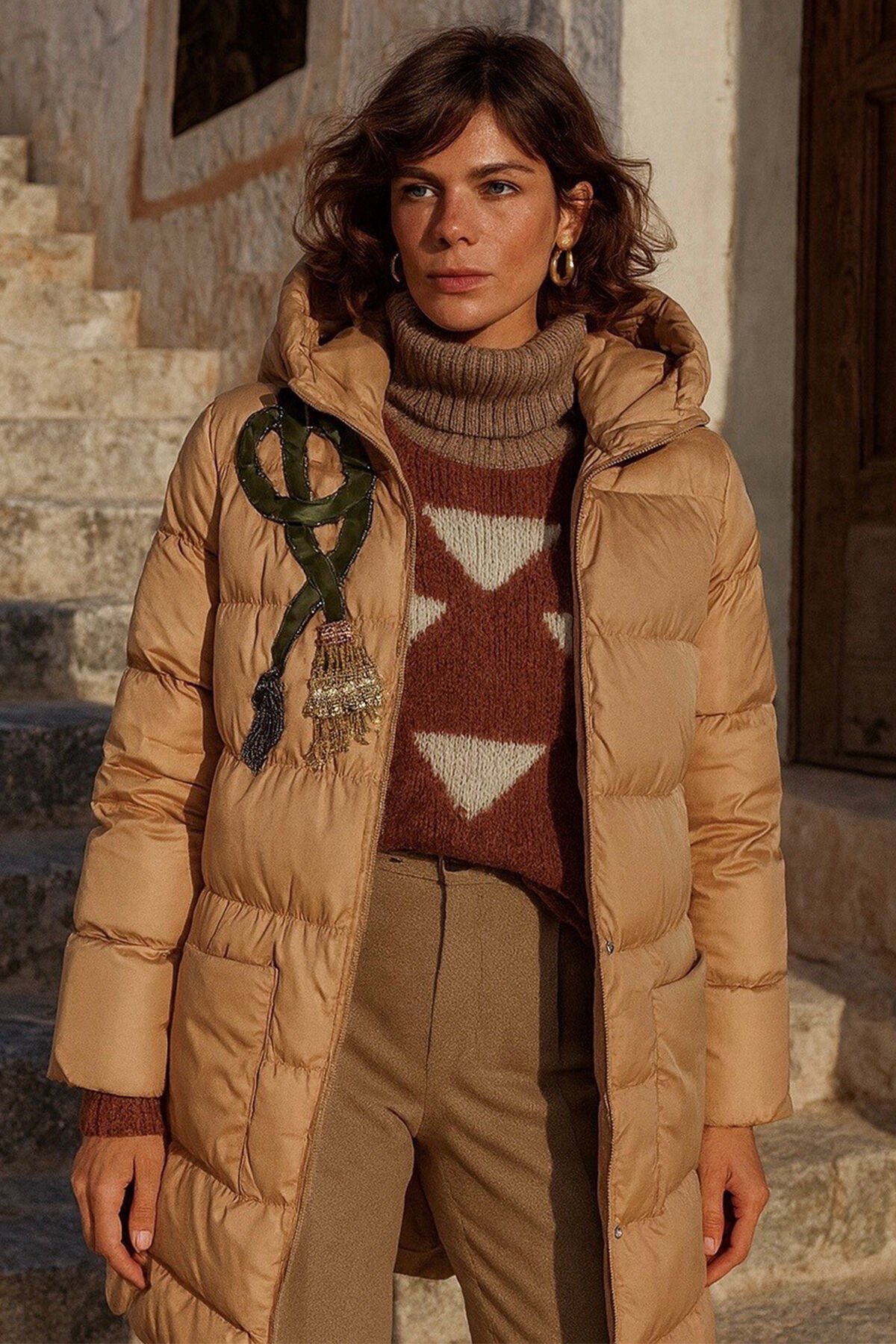 Yeşil Deri Püskül İşlemeli Krem Renk Şişme Uzun Mont