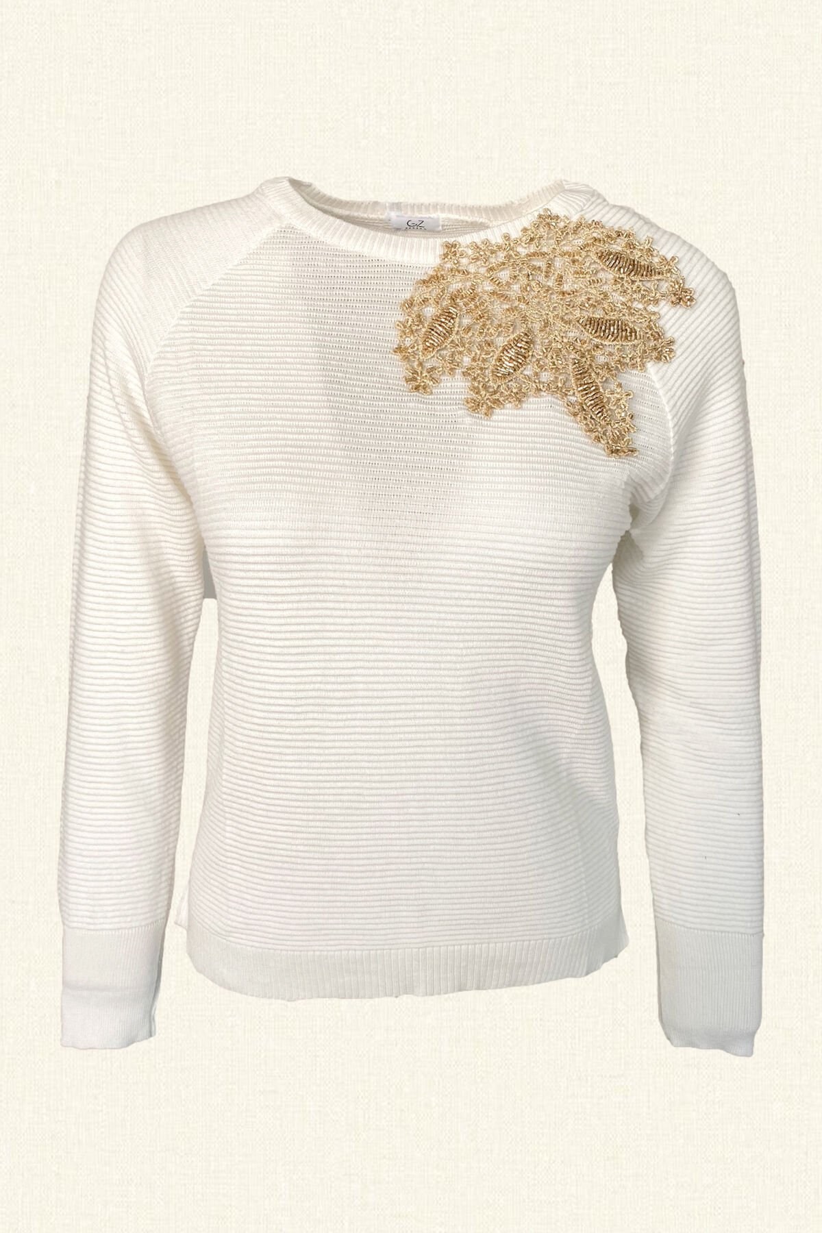 Sarı Sırma Aplik Detaylı  Beyaz Triko Kazak