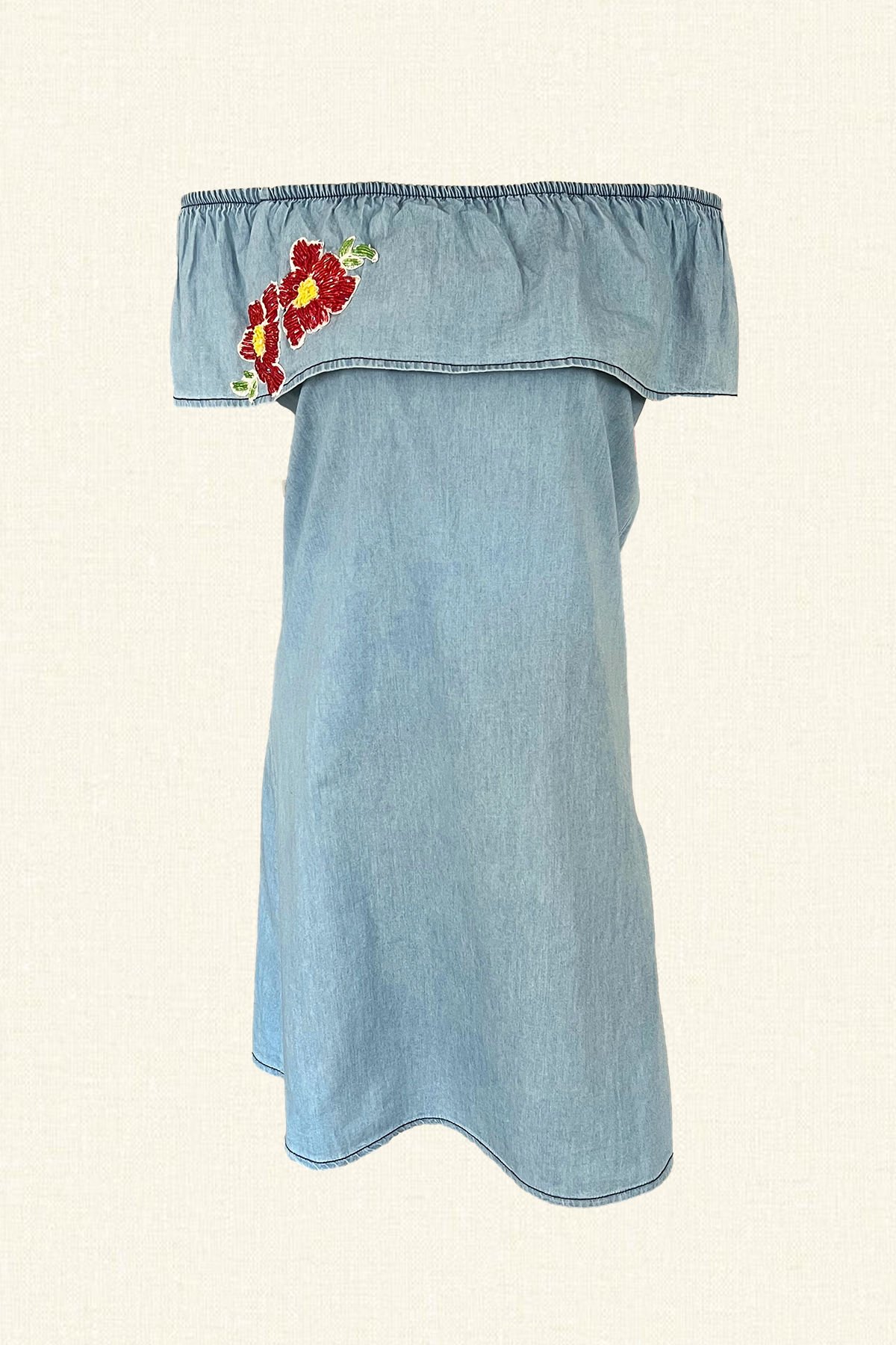 Kırmızı Çiçek İşlemeli Açık Renk Straplez Oversize Jean Elbise