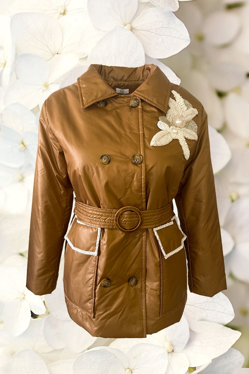 Beyaz Çiçek İşlemeli Kahverengi Mont