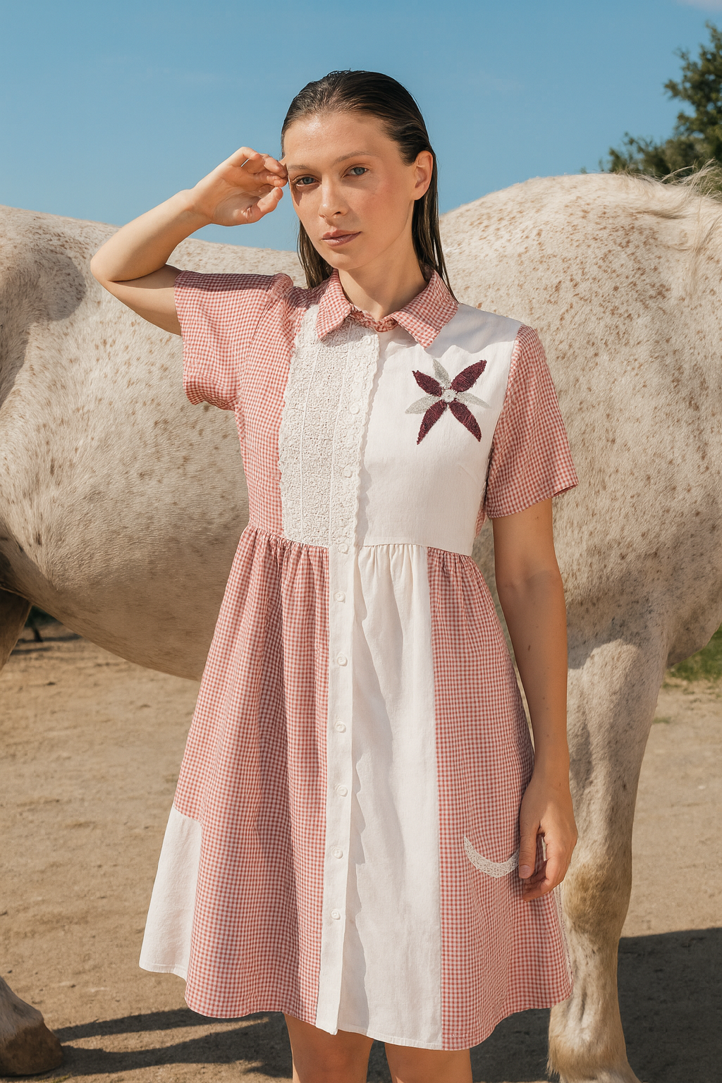 Boncuk İşlemeli Fisto Detaylı Oversize Pötikare Midi Boy Elbise