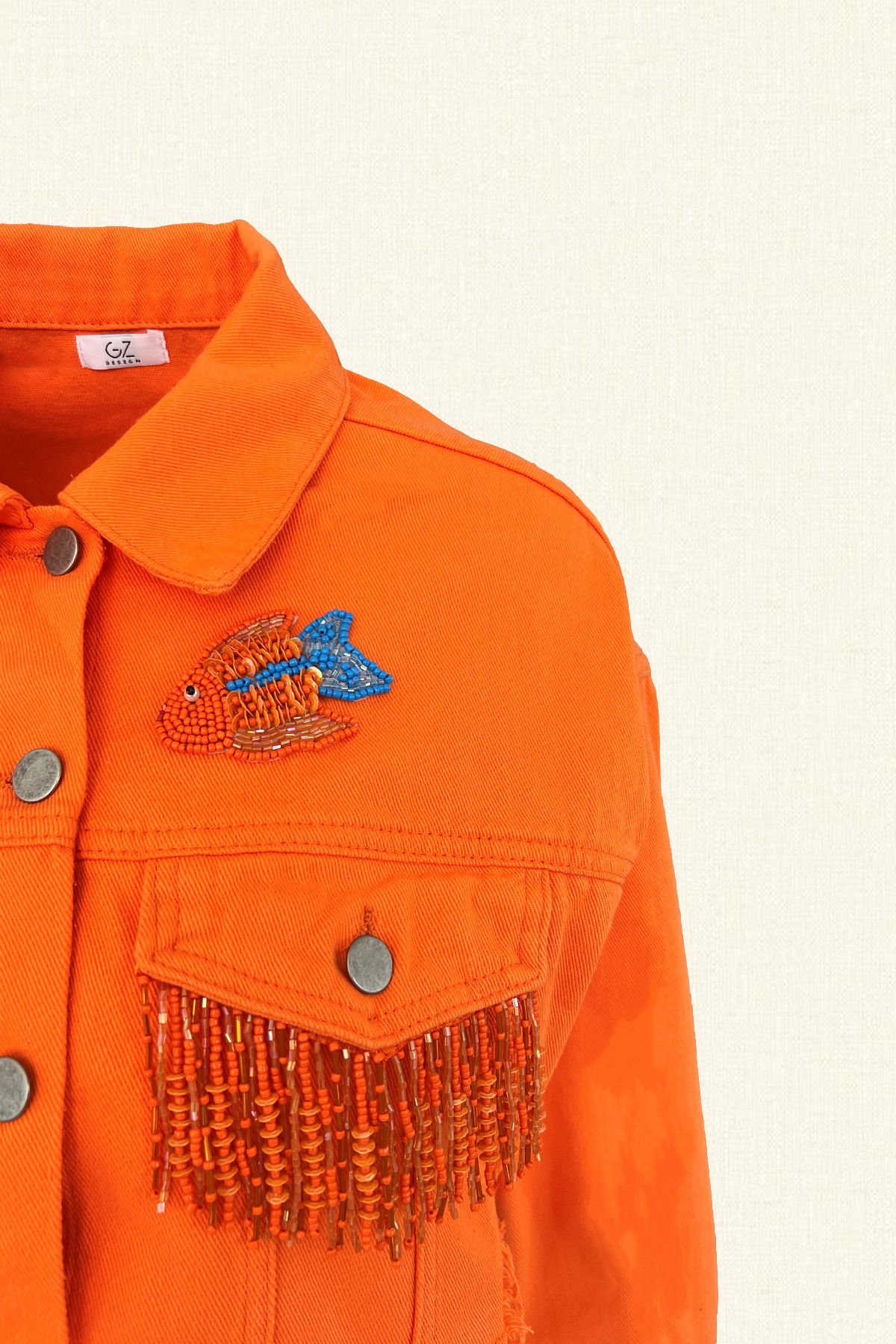 Balık İşlemeli Boncuk Püskül Detaylı Turuncu Oversize Kısa Jean Ceket