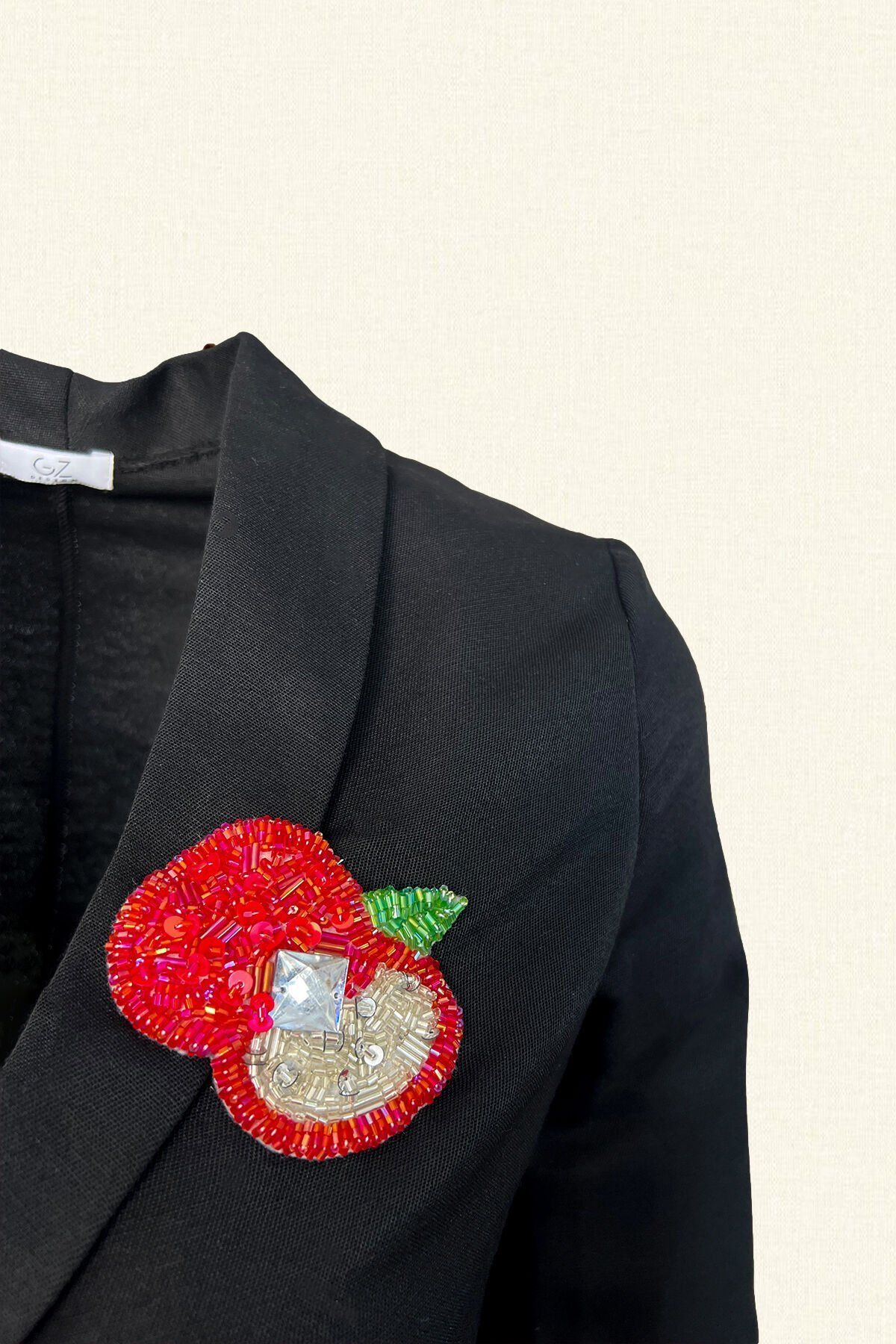 Elma İşlemeli Kolları Çizgili Siyah Renk Keten Blazer Ceket