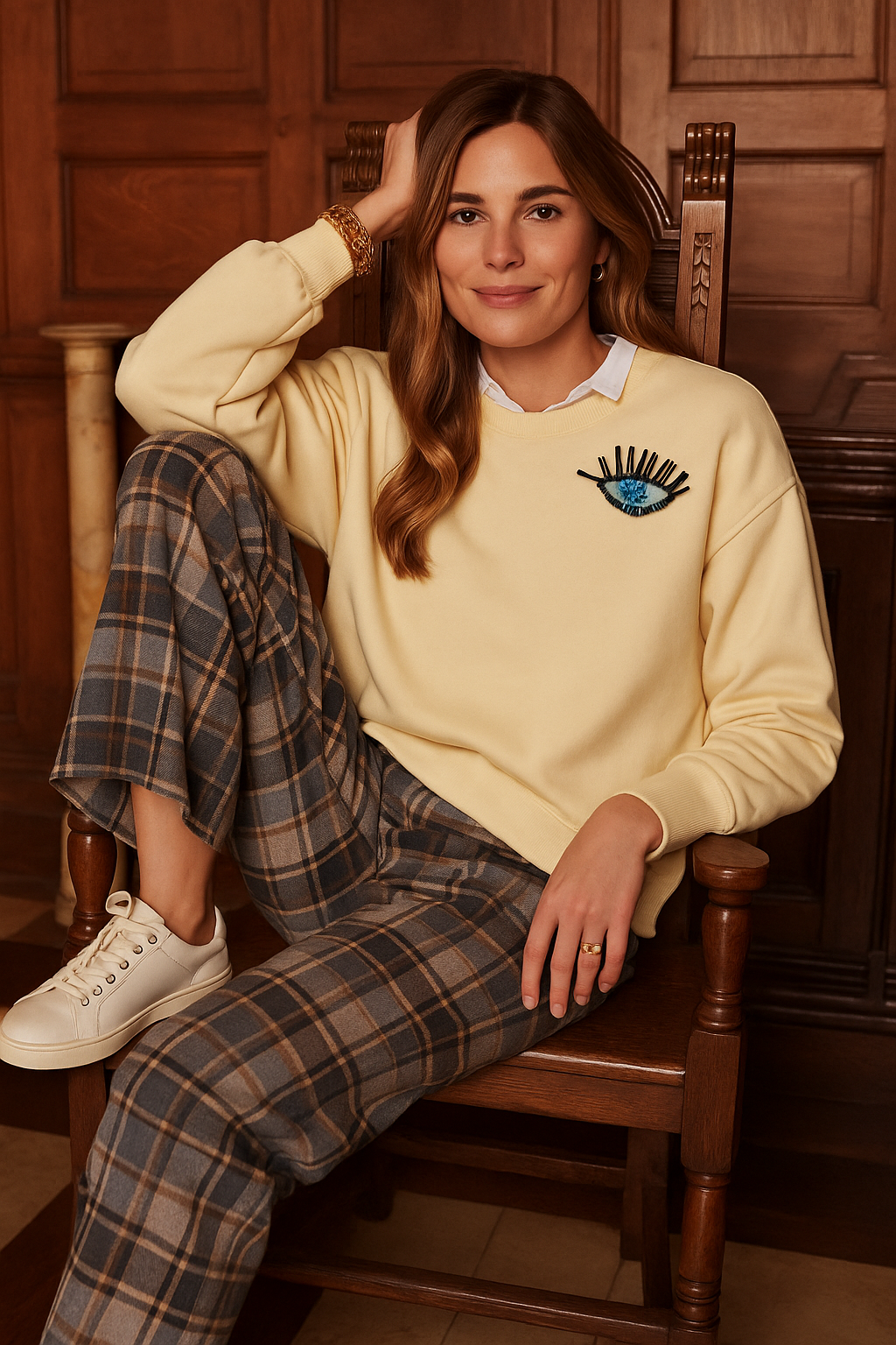 Göz İşlemeli Krem Renk Oversize Sweatshirt