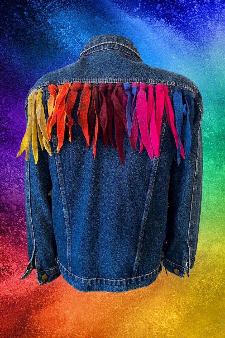 Renkli Keçe Püsküllü Koyu Renk Jean Ceket