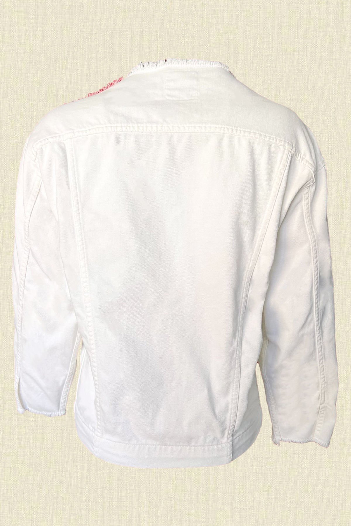 Kırmızı Kalp İşlemeli Beyaz Oversize Jean Ceket