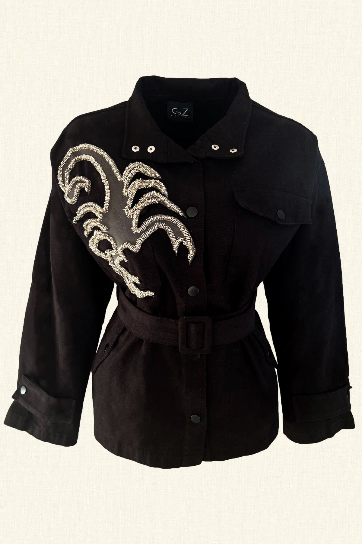 Deri Üzeri Boncuk İşlemeli Akrep Figürlü Siyah Renk Jean Ceket