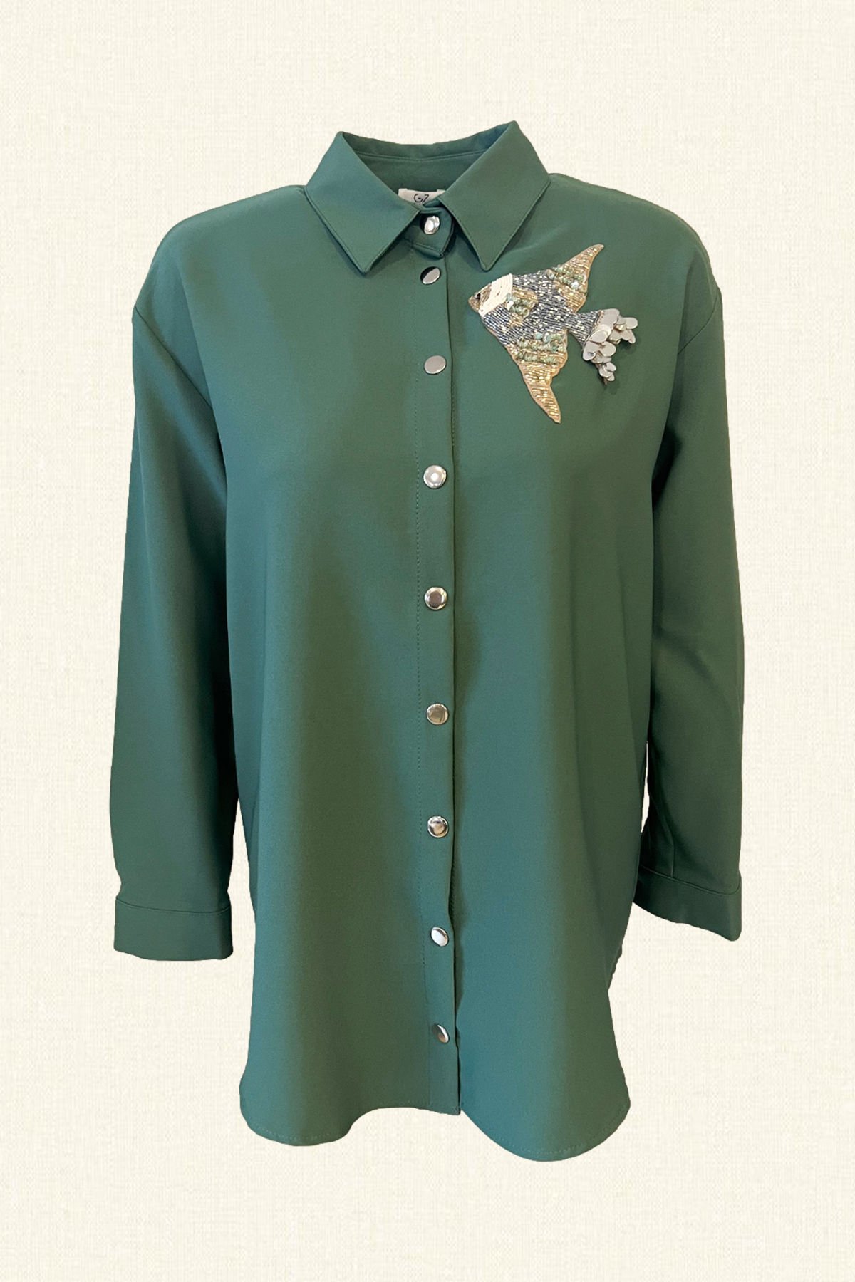 Gümüş Balık İşlemeli Yeşil Gömlek