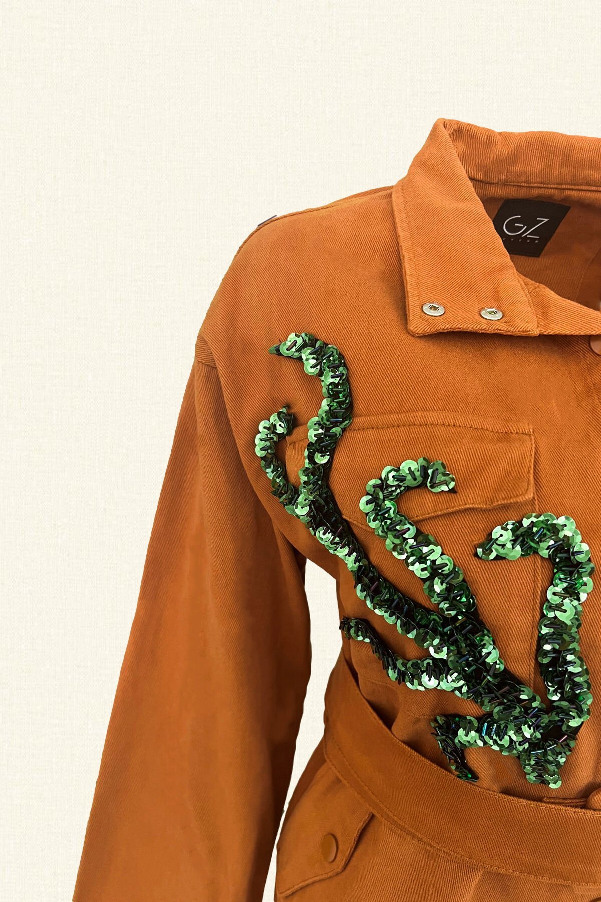 Yeşil Dal İşlemeli Kiremit Renk Jean Ceket