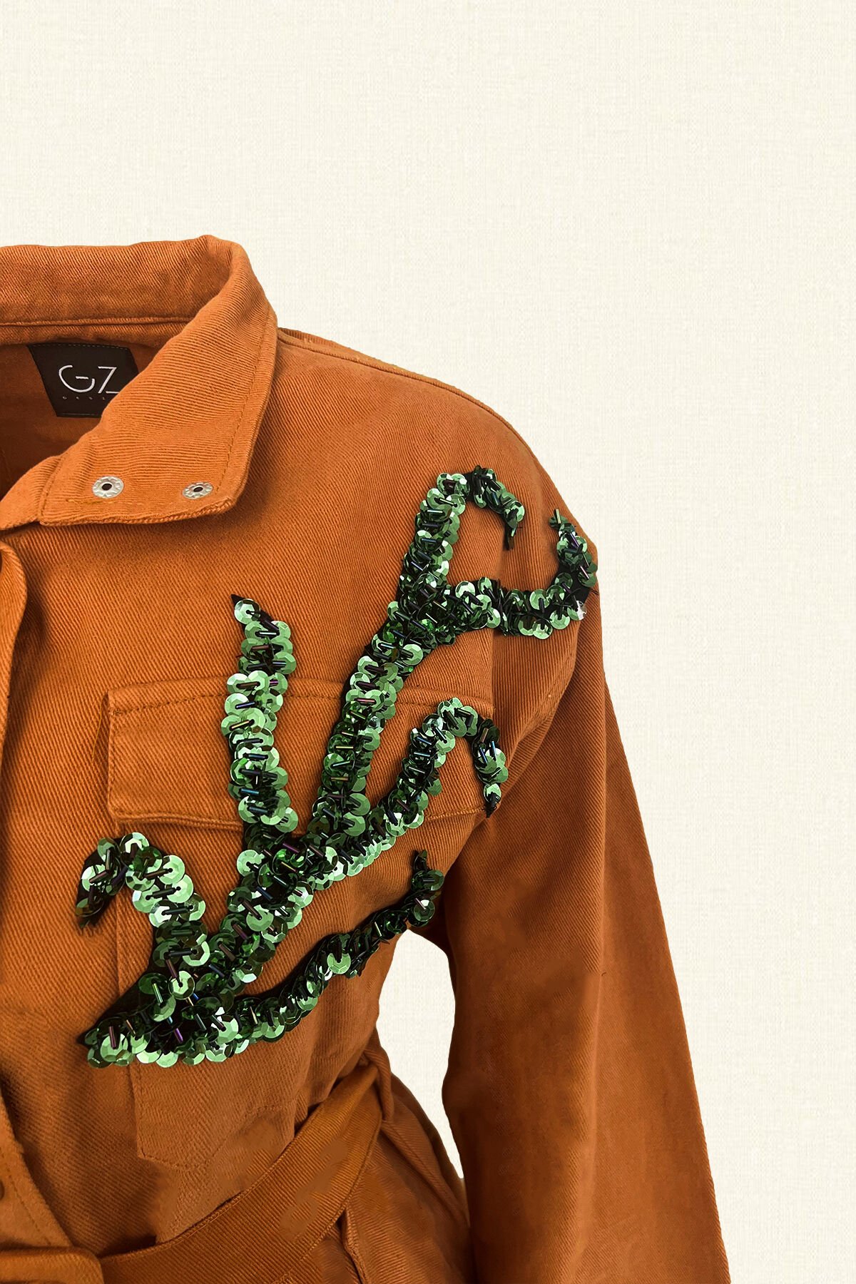 Yeşil Dal İşlemeli Kiremit Renk Jean Ceket