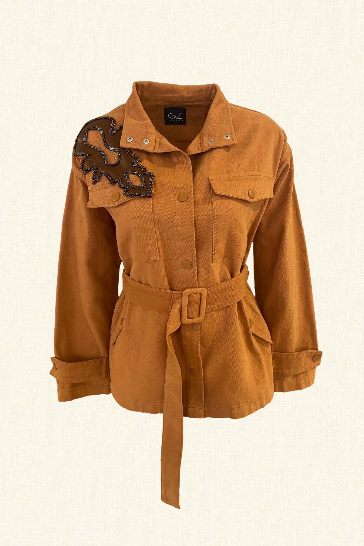 Kahverengi Deri Üzeri Boncuk Detaylı Kiremit Renk Jean Ceket