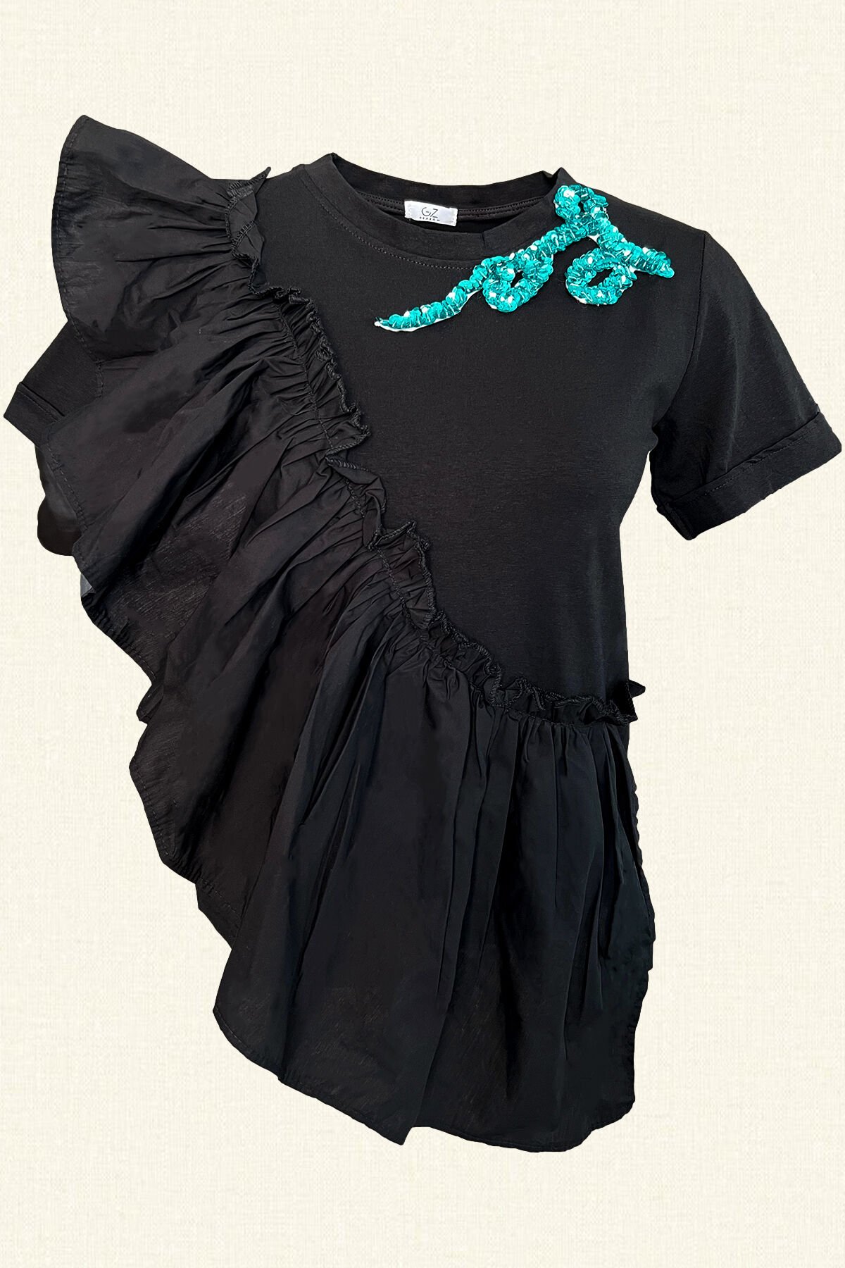 Mavi İşlemeli Fırfır Detaylı Siyah Bisiklet Yaka Oversize Tişört