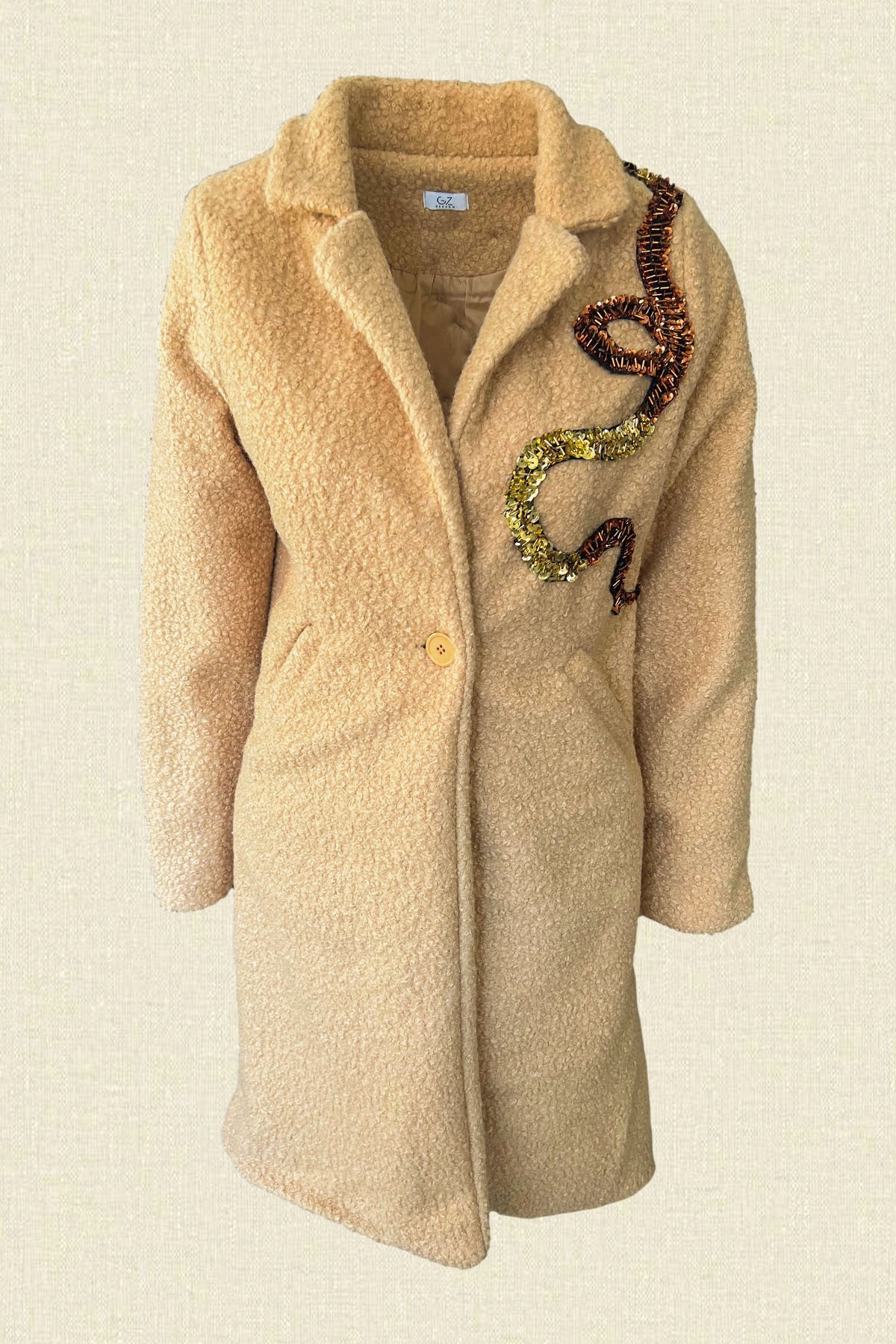 Gold ve Bakır Dal İşlemeli Krem Peluş Kaban