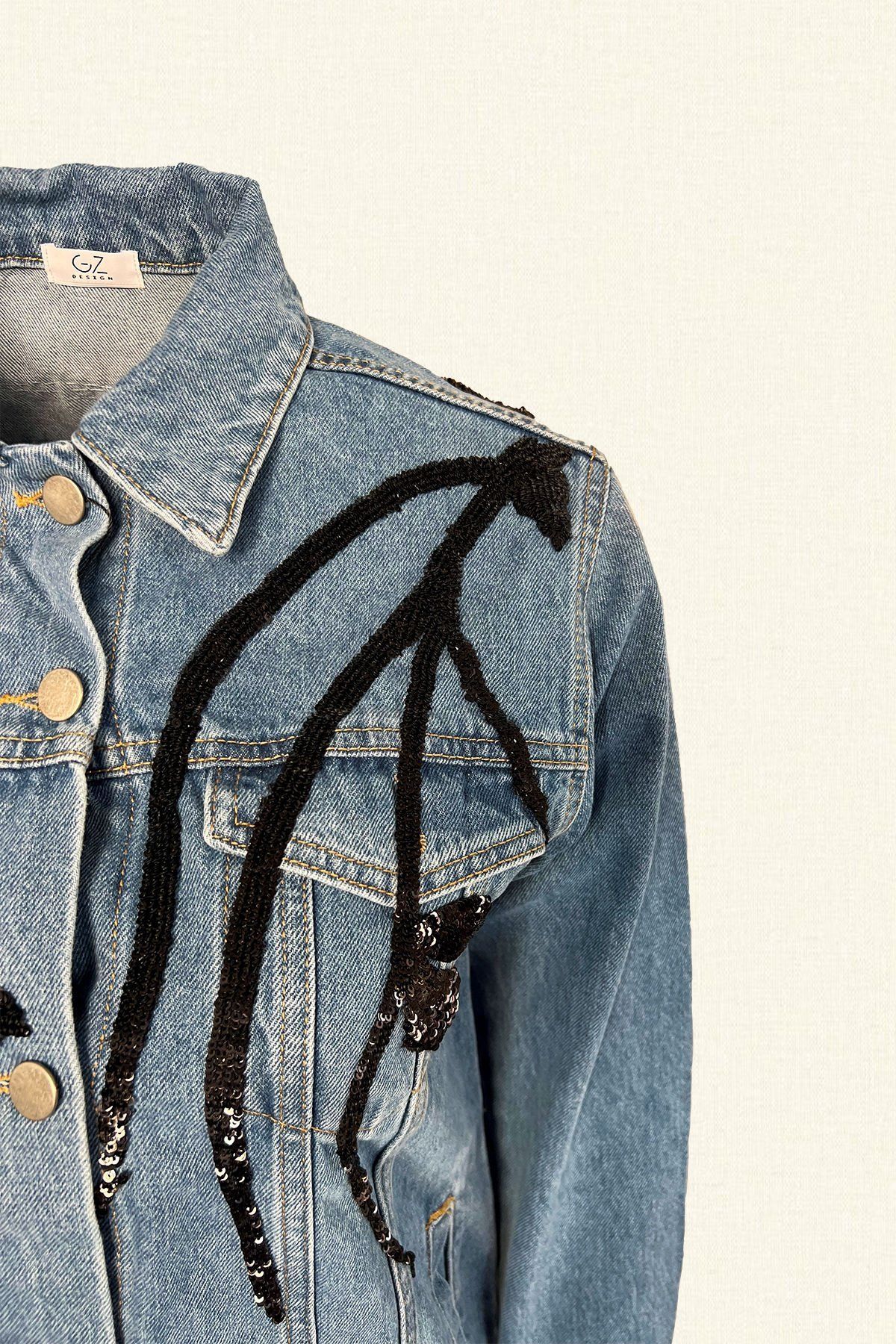 Siyah Payet İşlemeli Açık Renk Jean Ceket