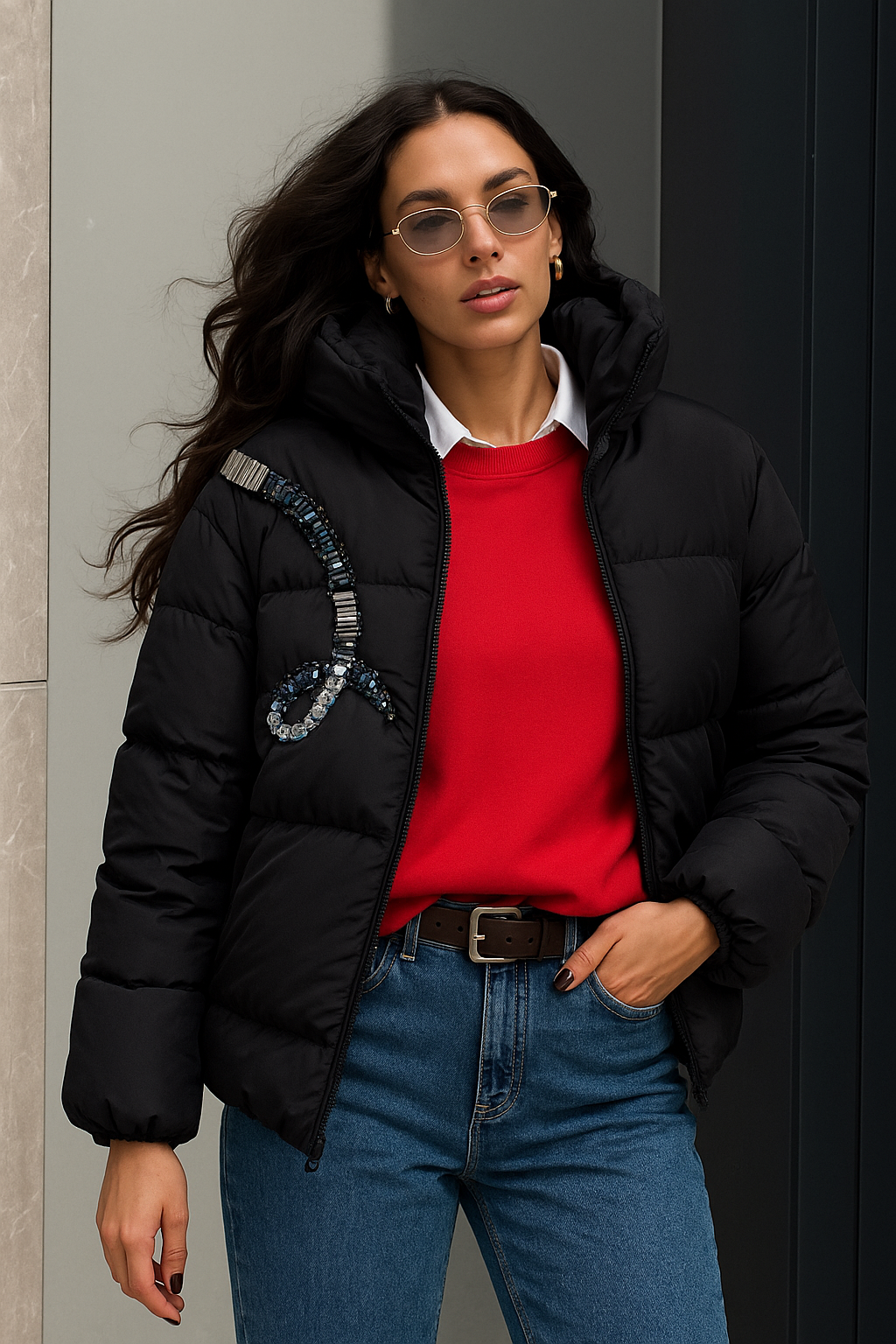 Kristal Taş ve Boncuk İşlemeli Siyah Şişme Mont