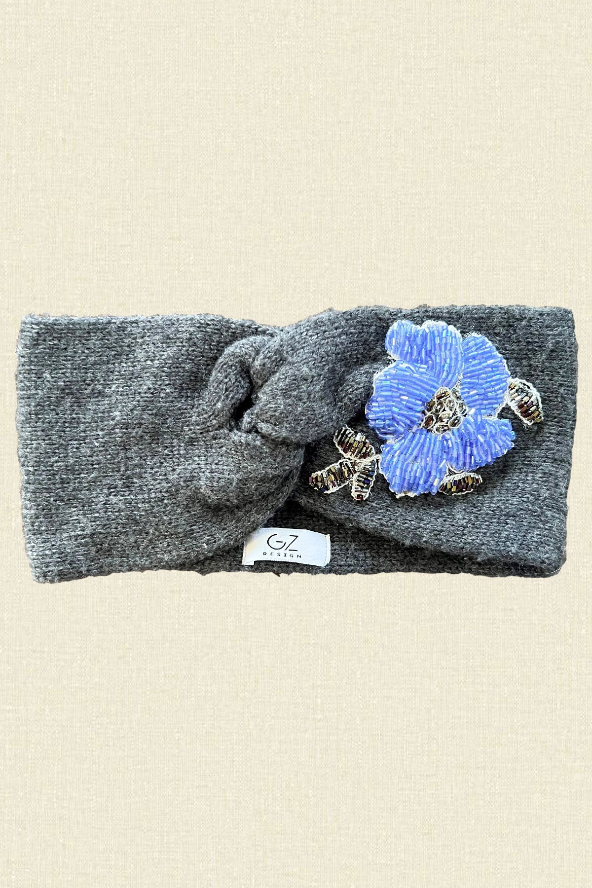 Lila Çiçek İşlemeli Gri Renk Örgü Saç Bandı