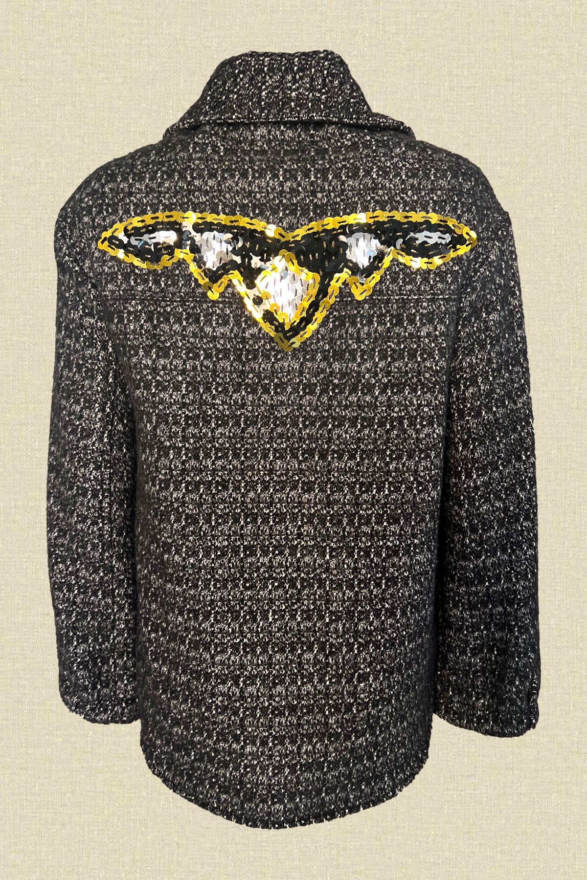 Sırtı Pul İşlemeli Siyah Renk Yünlü Kaşe Ceket