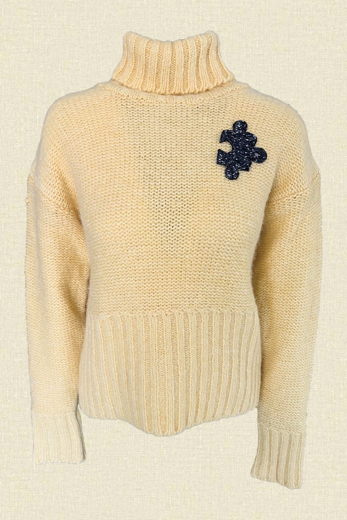 Puzzle İşlemeli Boğazlı Sarı Renk Kazak