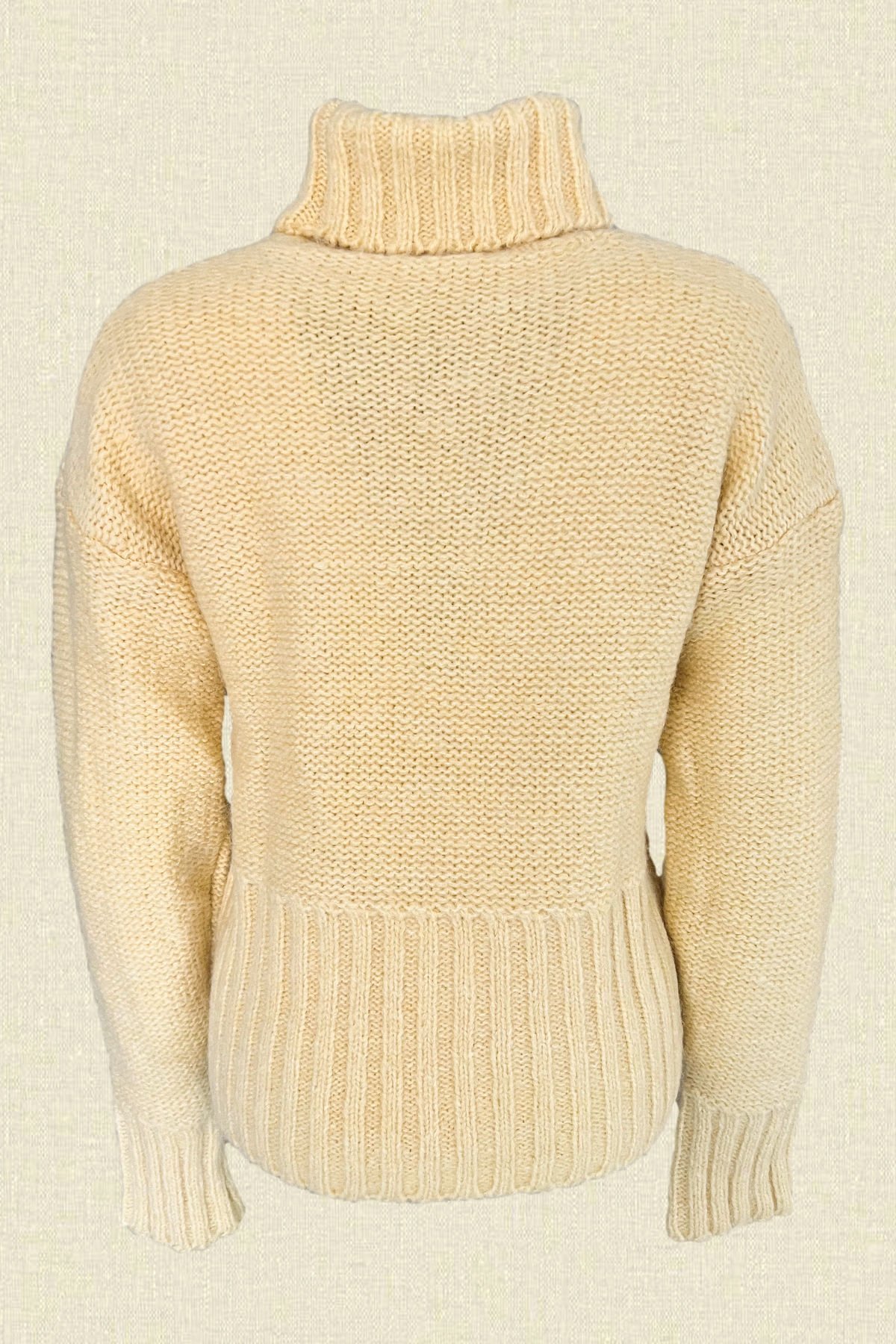 Puzzle İşlemeli Boğazlı Sarı Renk Kazak