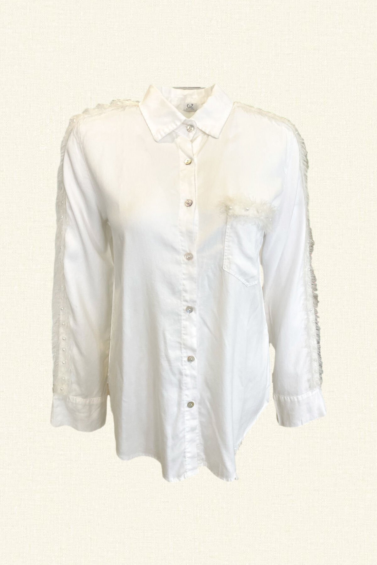 Kolları İnci Detaylı Beyaz Gömlek