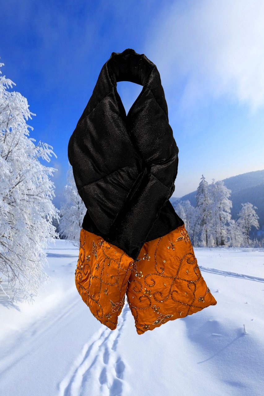 Turuncu Hint İşlemeli Siyah Kadife Şişme Atkı