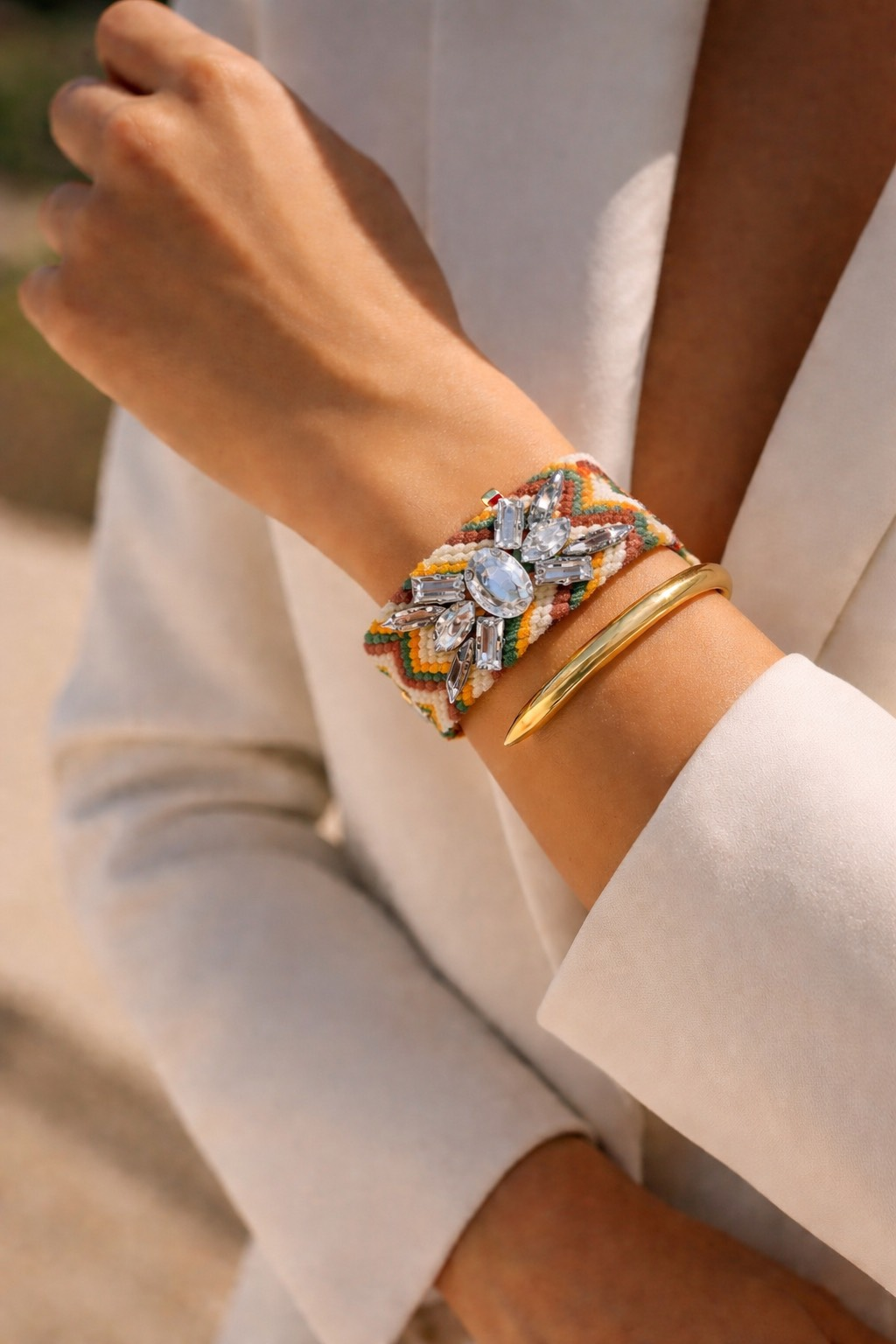 Kristal Taşlı Renkli Zikzak Desenli Örme Bileklik
